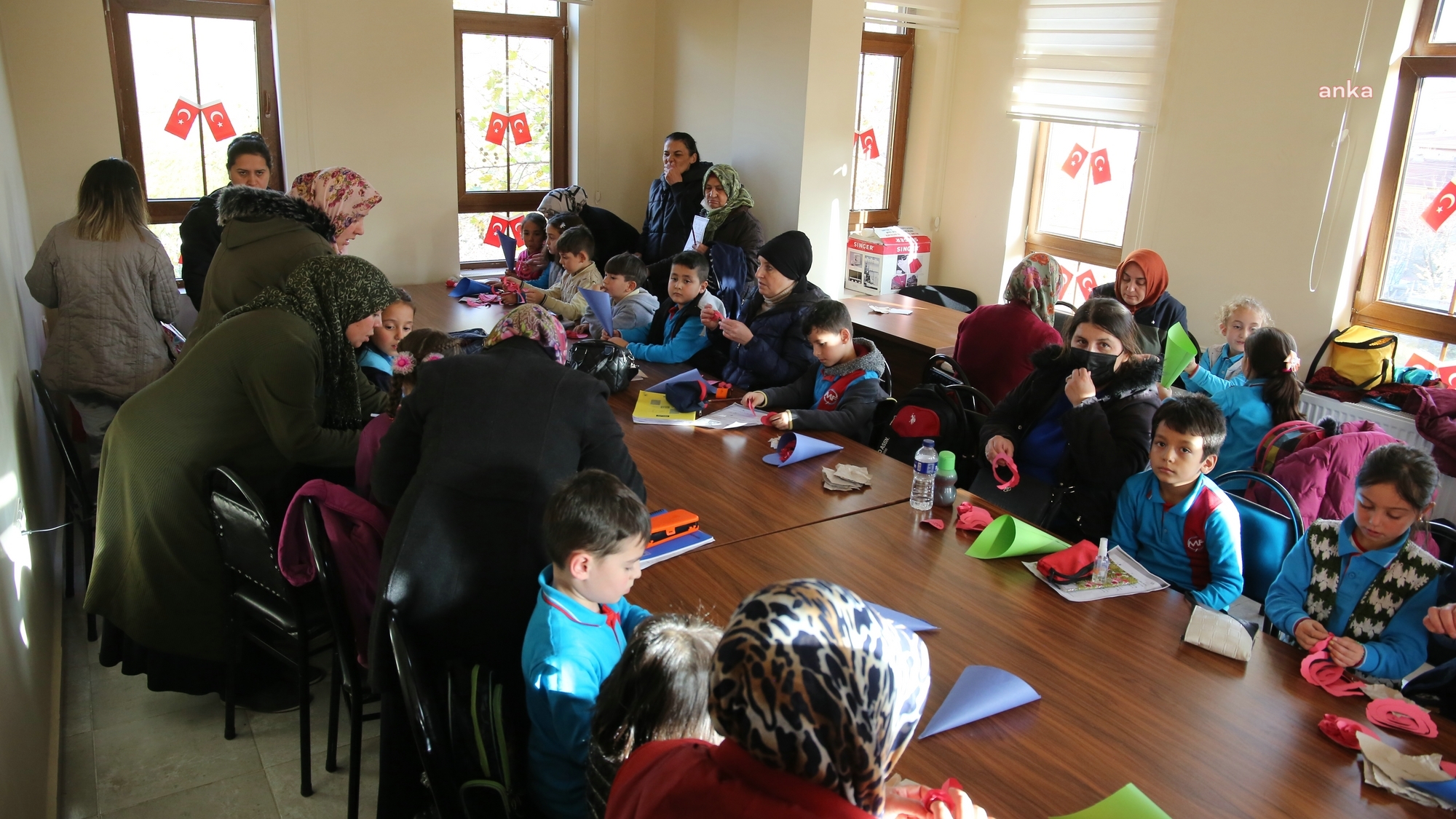 ODUNPAZARI BELEDİYESİ KURSİYERLERİNDEN 'ÖĞRETMENLER GÜNÜ' HEDİYESİ