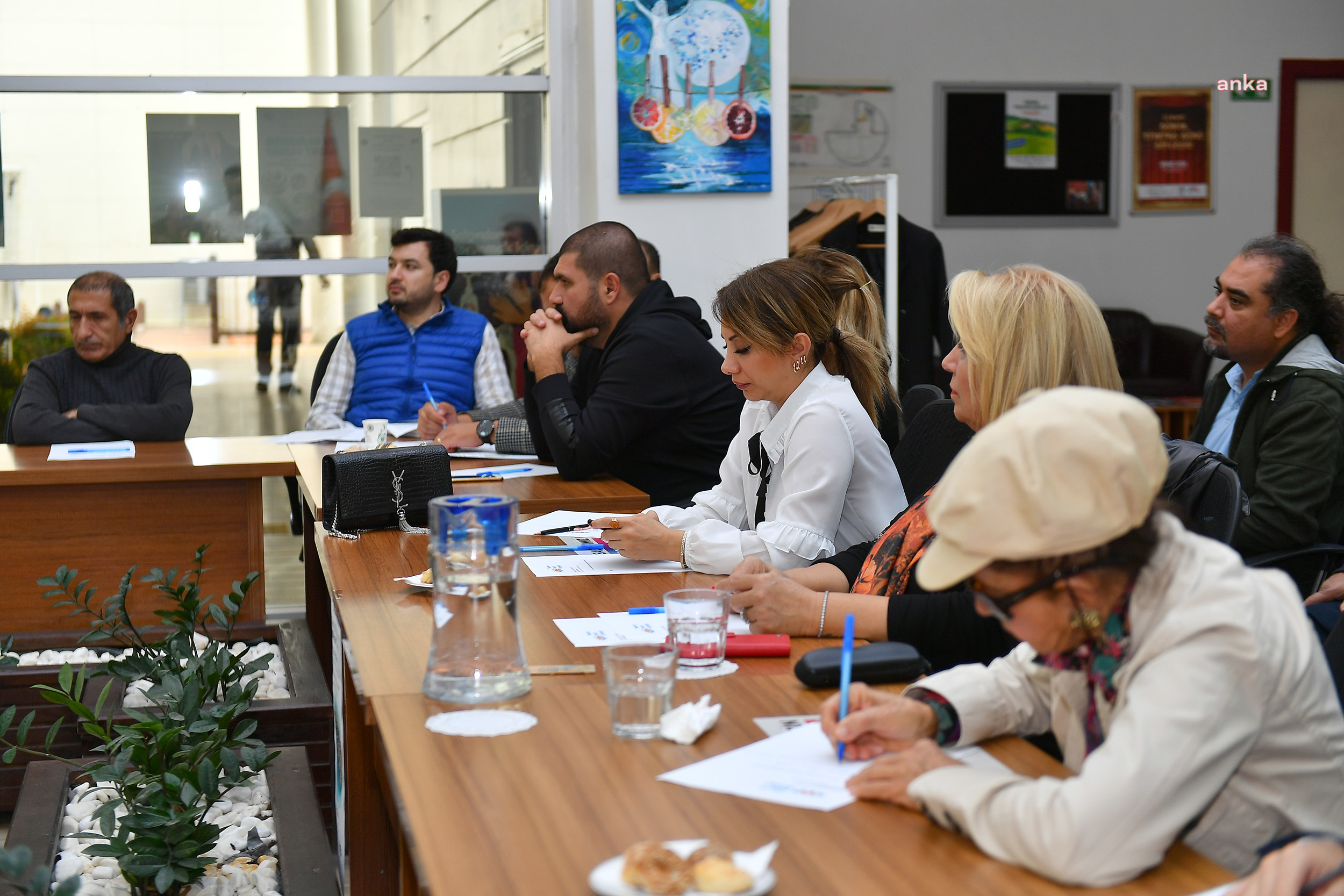 MERSİN'DE BALIKÇI BARINAĞI BÖLGESİNE YAPILMASI PLANLANAN PROJE ‘KENT FORUMU-1’DE TARTIŞILDI