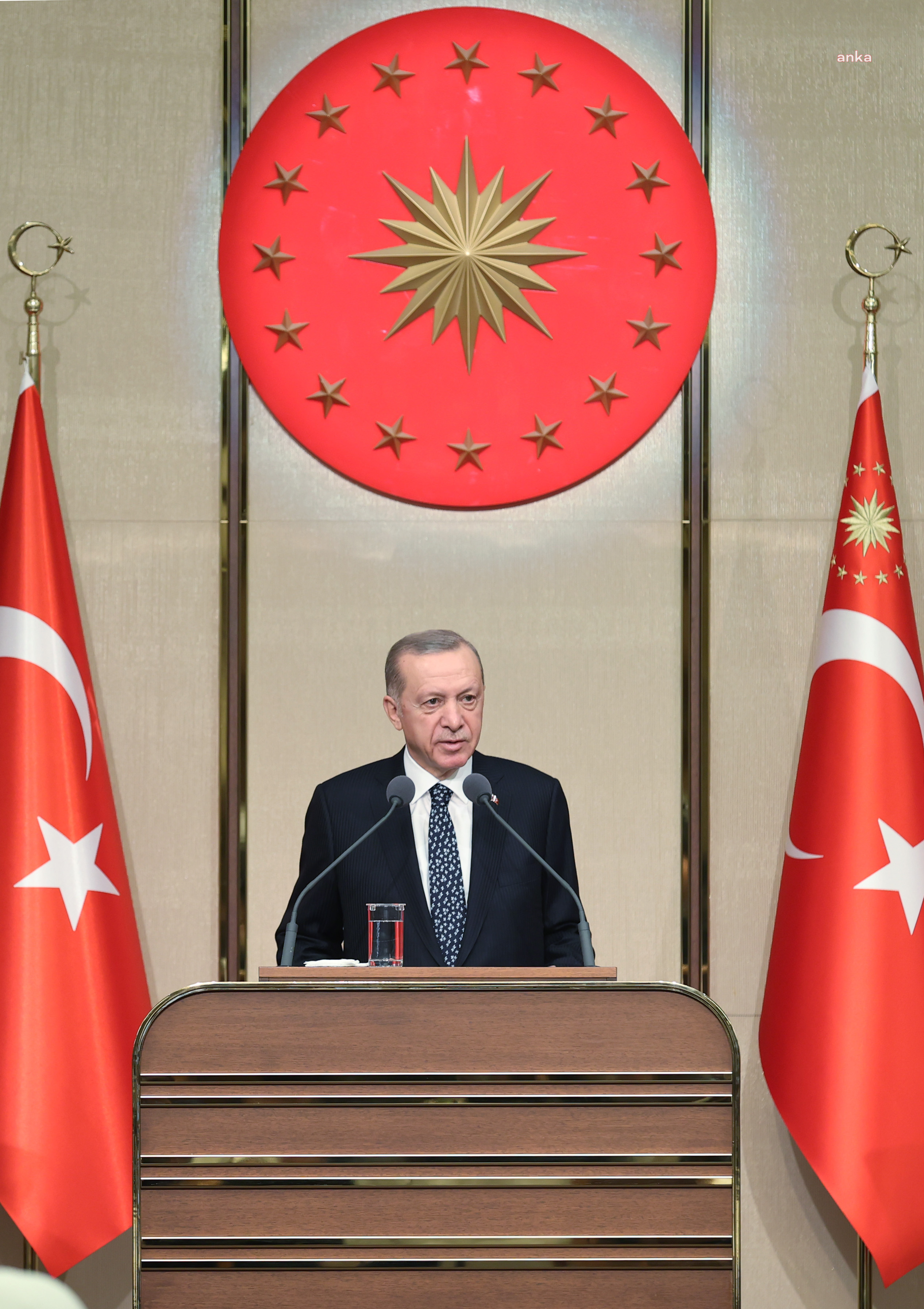 ERDOĞAN: ÖĞRETMENLİK MESLEK KANUNU YÜRÜRLÜĞE GİRER GİRMEZ BİRİLERİ ÖĞRETMENLERİMİZİ KIŞKIRTMAYA BAŞLADI