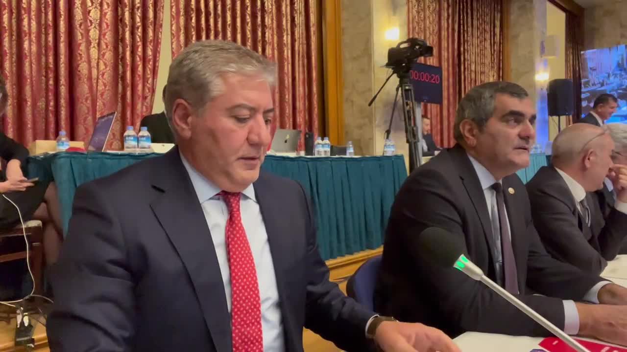 MURAT EMİR'DEN SAĞLIK BAKANI KOCA'YA: “8 NİSAN’DA SMA TESTİ YAPTIRAN ÇİFT 20 EYLÜL’DE EVLENMİŞ HALEN TEST SONUCU BEKLİYOR"