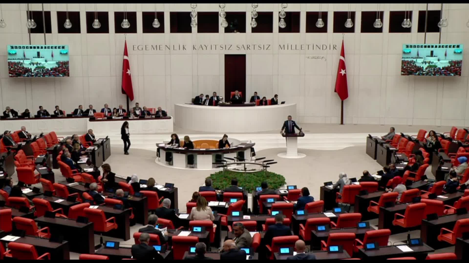 GÜRSEL EROL: BÜYÜKŞEHİRLERDE MEMUR OLARAK GÖREV YAPAN EMNİYET MENSUPLARININ TAYİNİ ÇIKTIĞI ZAMAN HEPSİNİN ELİ KOLU TİTRER HÂLE GELDİ. ‘BİZ BURADA NASIL YAŞARIZ? EV KİRASINI NASIL ÖDERİZ?’ DİYE SORUNLAR YAŞAMAYA BAŞLADILAR