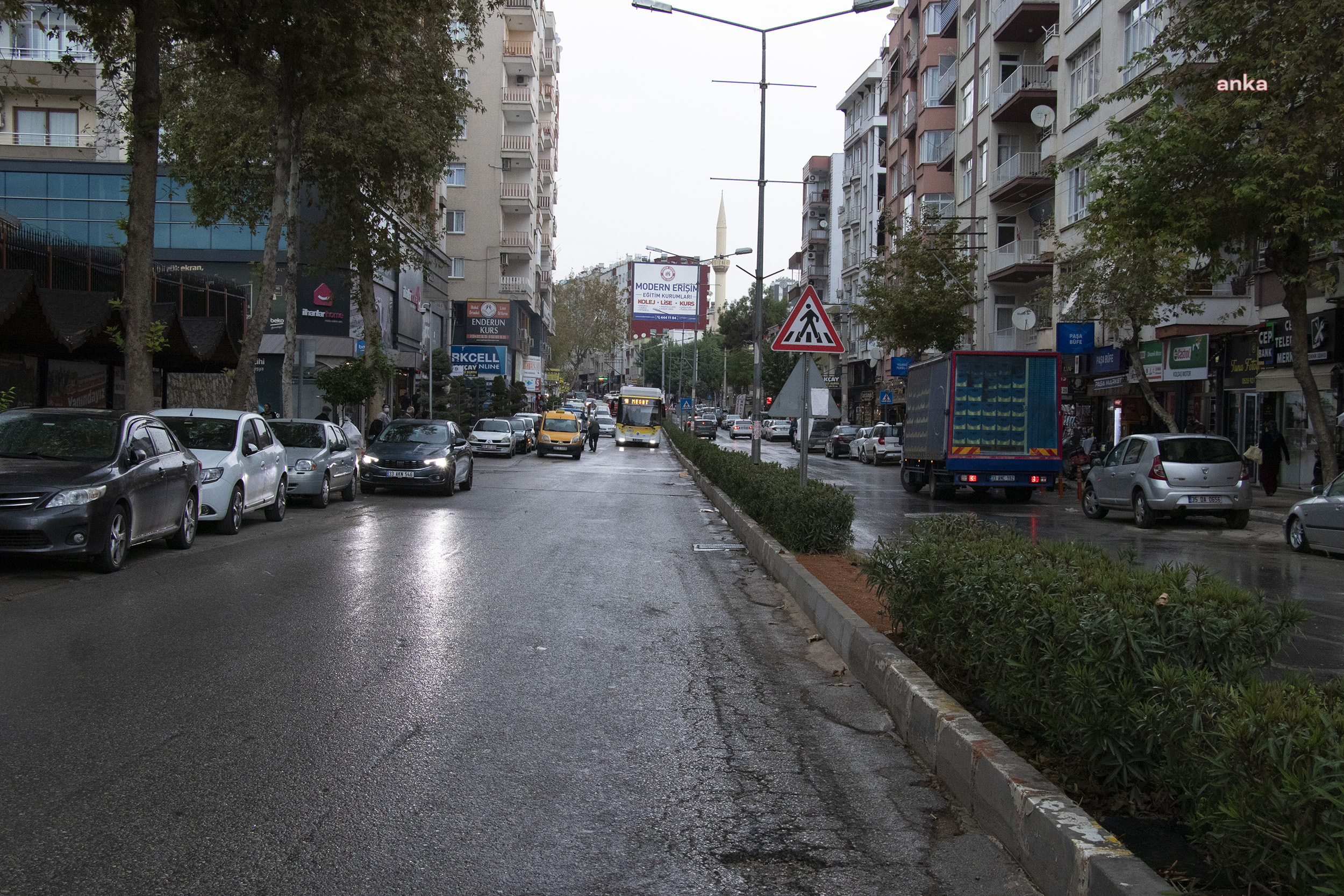 MERSİN BÜYÜKŞEHİR’DEN KUVAYİ MİLLİYE CADDESİ’NDE YOL KAPAMA UYARISI