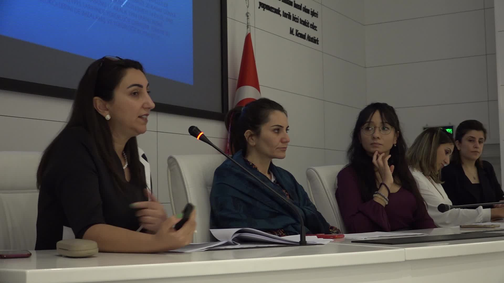 BUCA'DA "ÇOCUK HAKLARI" PANELİ YAPILDI