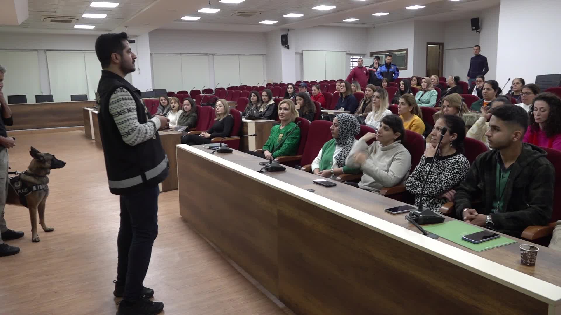 HATAY BÜYÜKŞEHİR BELEDİYESİ PERSONELİNE ‘KADINA ŞİDDET VE MADDE BAĞIMLILIĞI’ EĞİTİMİ