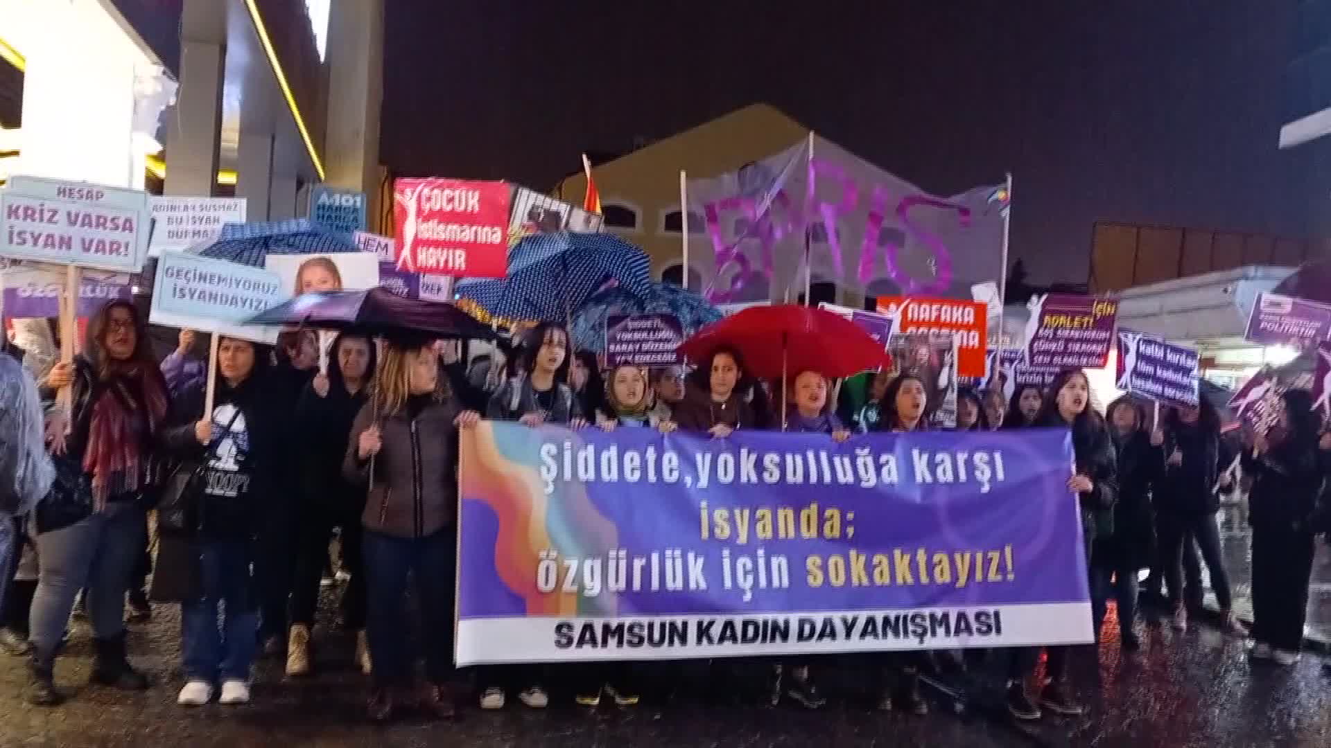 SAMSUN KADIN DAYANIŞMASI: "ŞİDDETE YOKSULLUĞA KARŞI, İSYANDA, ÖZGÜRLÜK İÇİN SOKAKTAYIZ"