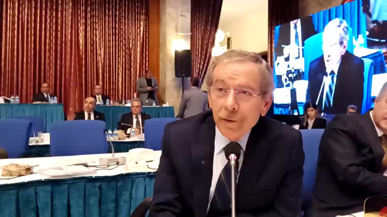 CHP'Lİ ŞENER'DEN BAKAN NEBATİ'YE: "ÇOK SEVİMLİ BİR CÜMLESİ VARDI ‘HETERODOKS, EPİSTEMOLOJİK’ VESAİRE DİYE; O CÜMLENİZİ BURADA TEKRAR EDER MİSİNİZ SAYIN BAKAN?"