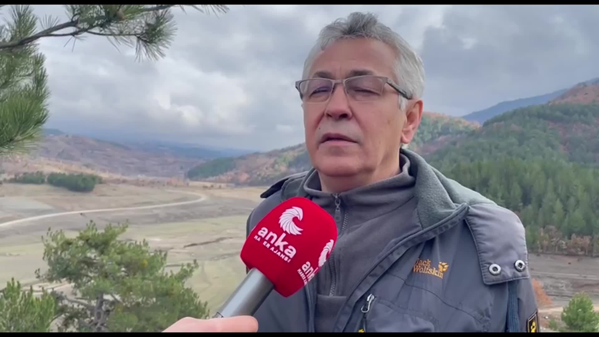 DOĞADER BAŞKANI, NİLÜFER BARAJI’NIN SUYUNUN TÜKENMESİNİ DEĞERLENDİRDİ: “HALK SU TASARRUFUNA ÇAĞRILIYOR. SUYUN YÜZDE 70-80 CİVARI SANAYİ VE TARIMSAL AMAÇLI KULLANILIYOR. HALK, YÜZDE 20-30 CİVARINDA SU TÜKETİYOR. BURSA HALKI YANILTILIYOR"