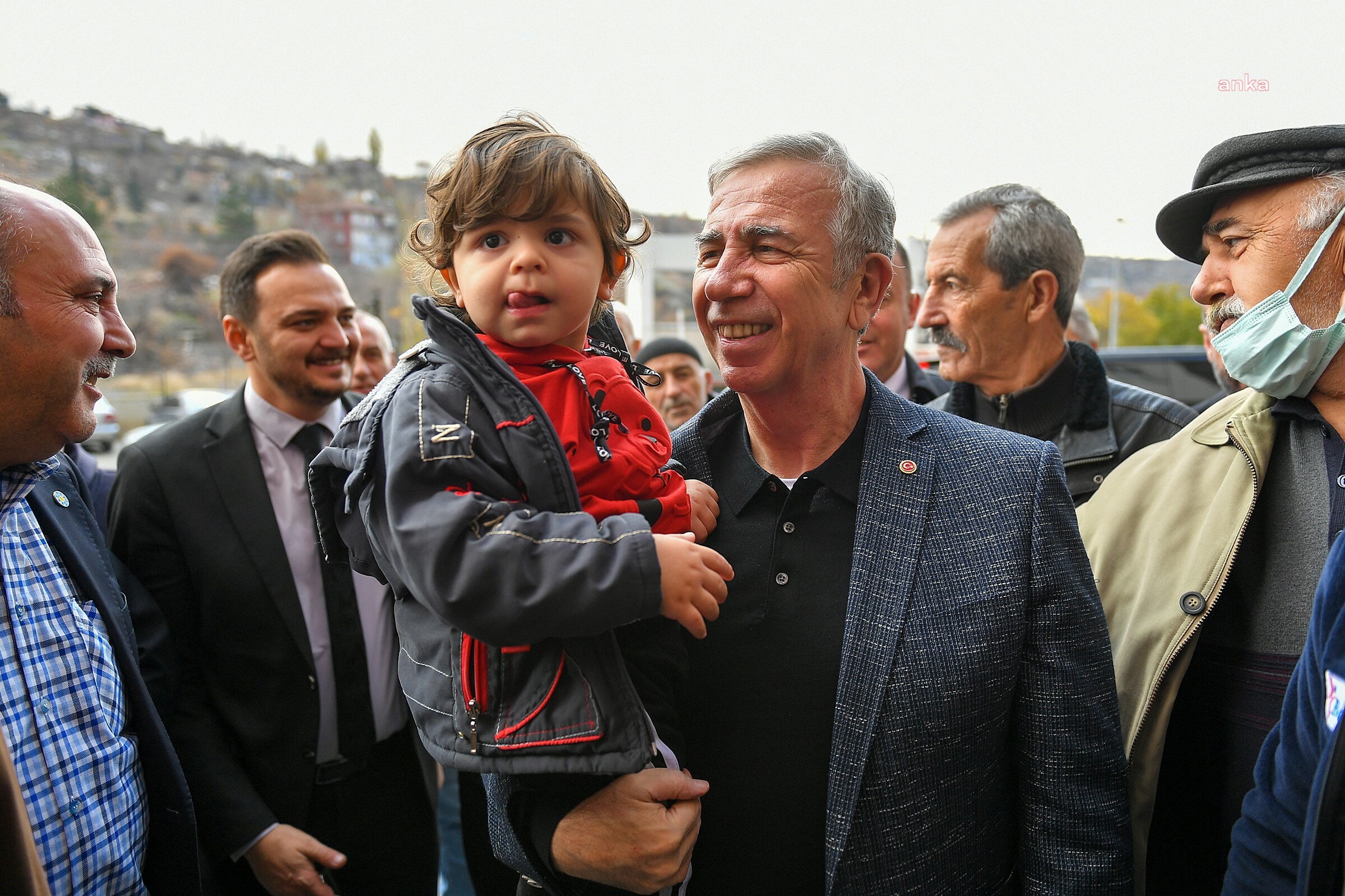 MANSUR YAVAŞ MAMAK’TA YURTTAŞLA BULUŞTU