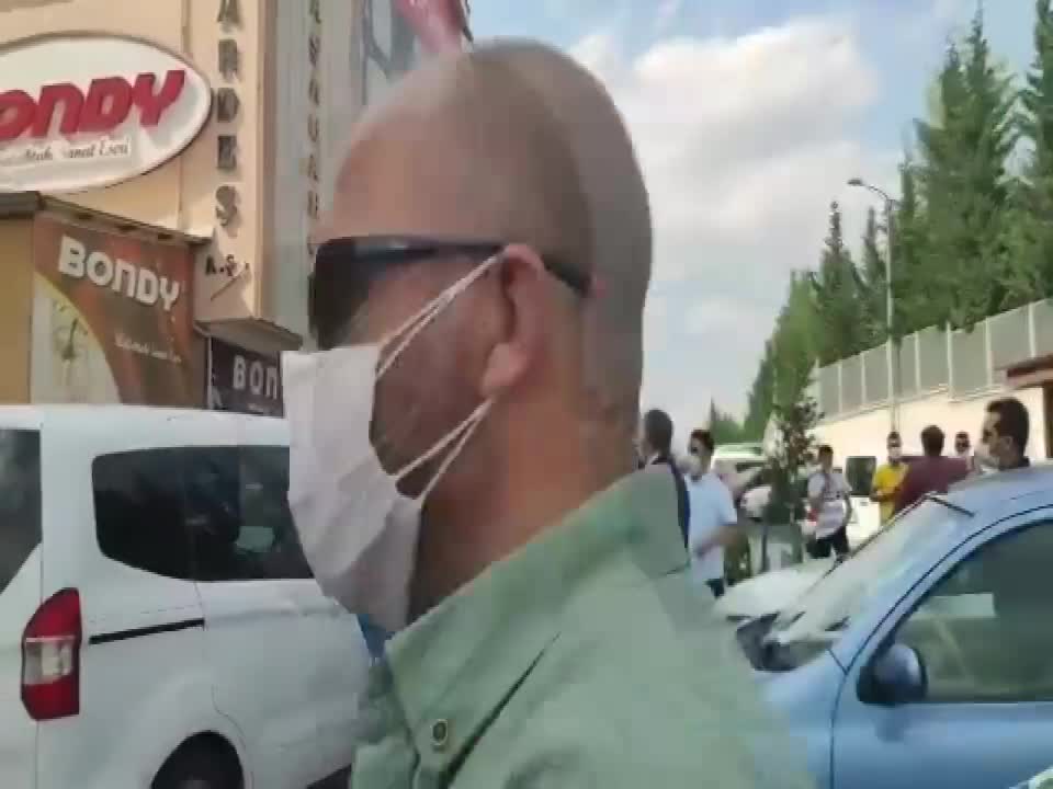 HDP’LİLERE ANKARA’DA POLİS MÜDAHALESİ: MYK ÜYESİ VELİ SAÇILIK GÖZALTINA ALINDI