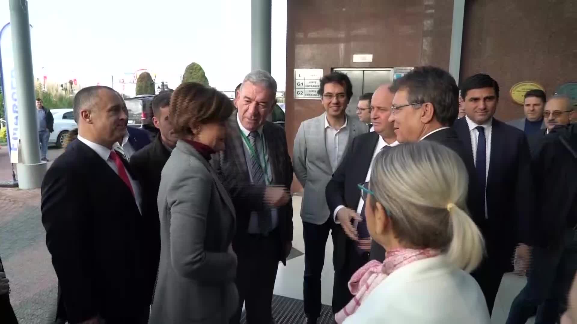 CANAN KAFANCIOĞLU: BİRİLERİ ALGILAR OLUŞTURMAYA DEVAM ETSİN; EMEKÇİLERE, BİZLERE ‘TERÖRİST’ DESİN. KİMİN NE DEDİĞİ DEĞİL, HEP BİRLİKTE NE YAPTIĞIMIZ ÖNEMLİ