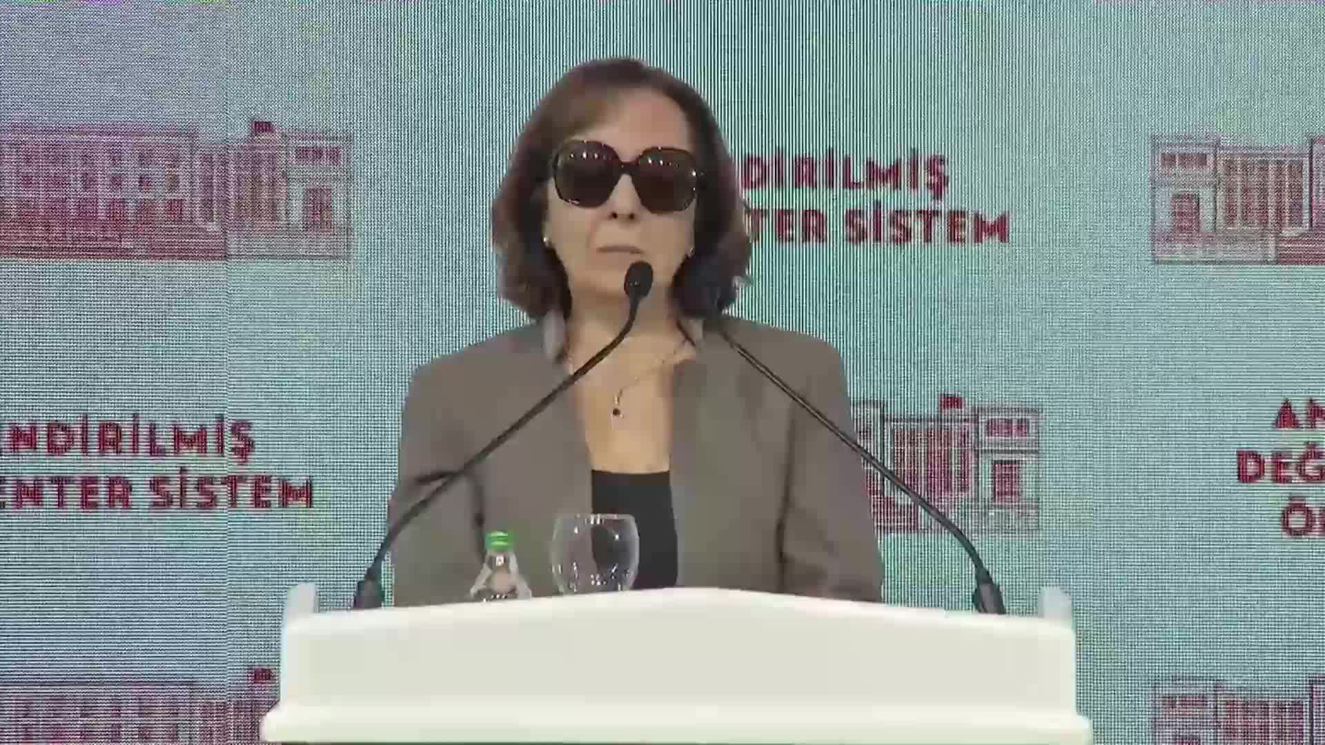 ALTILI MASA ANAYASA ÖNERİSİNİ AÇIKLIYOR... SERAP YAZICI: “HAZIRLADIĞIMIZ ÖNERİ, ANAYASA TARİHİMİZDE İLK DEFA SAVUNMA MAKAMINI ANAYASAL BİR STATÜYE KAVUŞTURMUŞTUR”