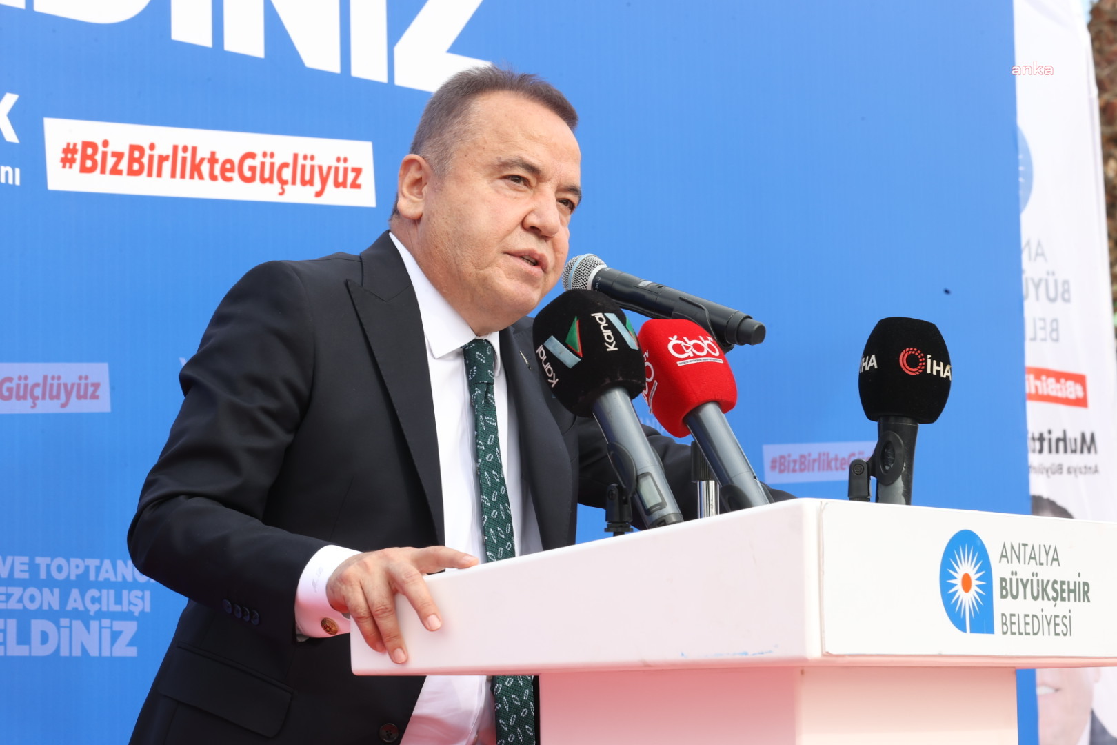 ANTALYA HALİ'NDE YENİ SEZON AÇILDI