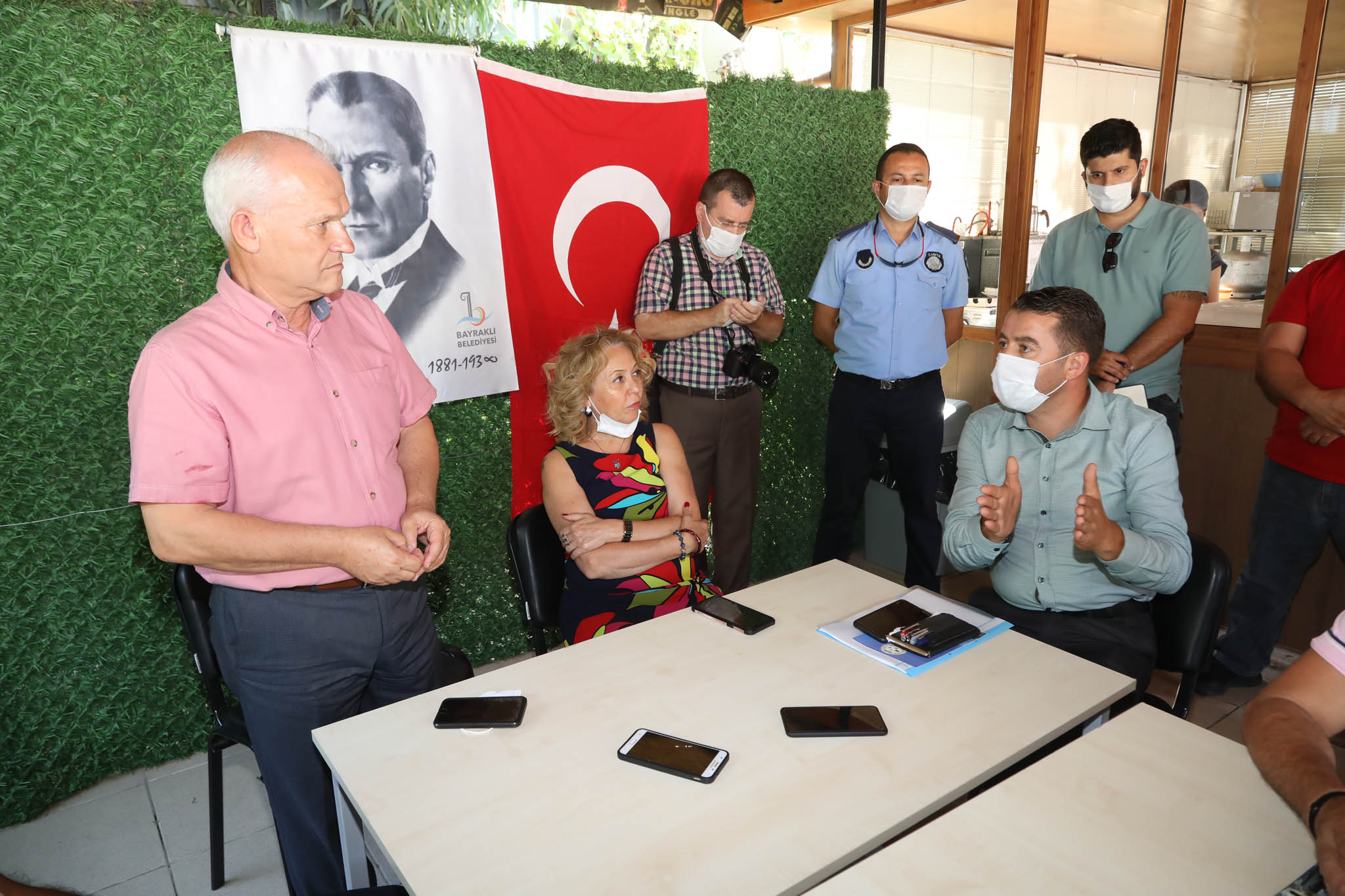 BAYRAKLI BELEDİYESİ'NDEN BİR İLK: "KAYITLI SEYYAR SATICILAR" GELİYOR