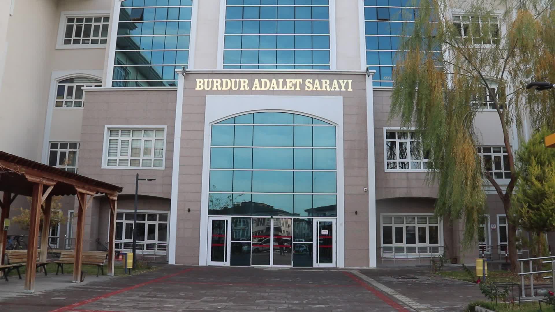BURDUR’DA EŞİ NURCAN SEÇER’İ ÖLDÜREN SERHAN SEÇER'İN YARGILANMASINA DEVAM EDİLDİ