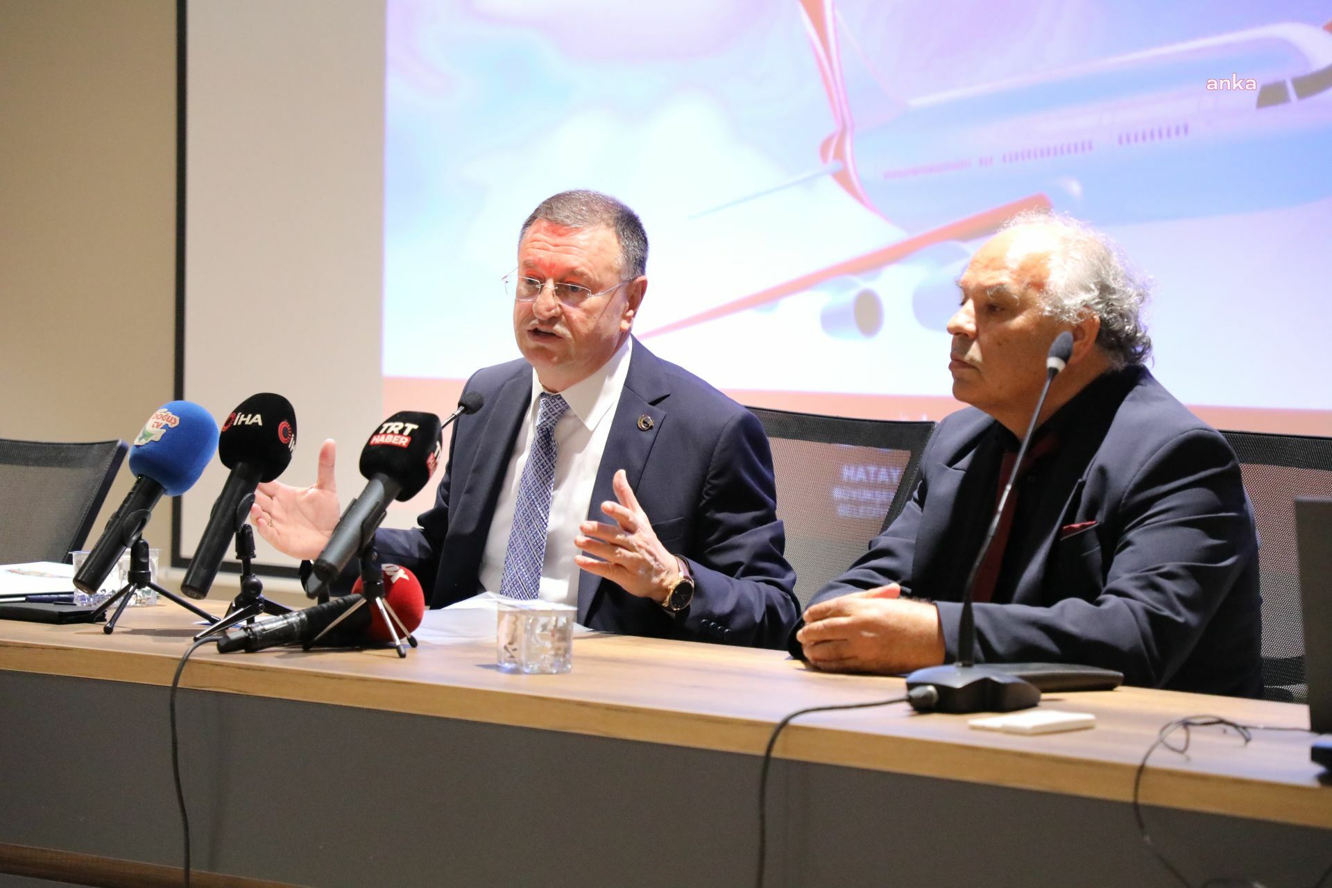 HATAY BÜYÜKŞEHİR'İN İSTİHDAM PROGRAMI İLK MEYVELERİNİ VERİYOR