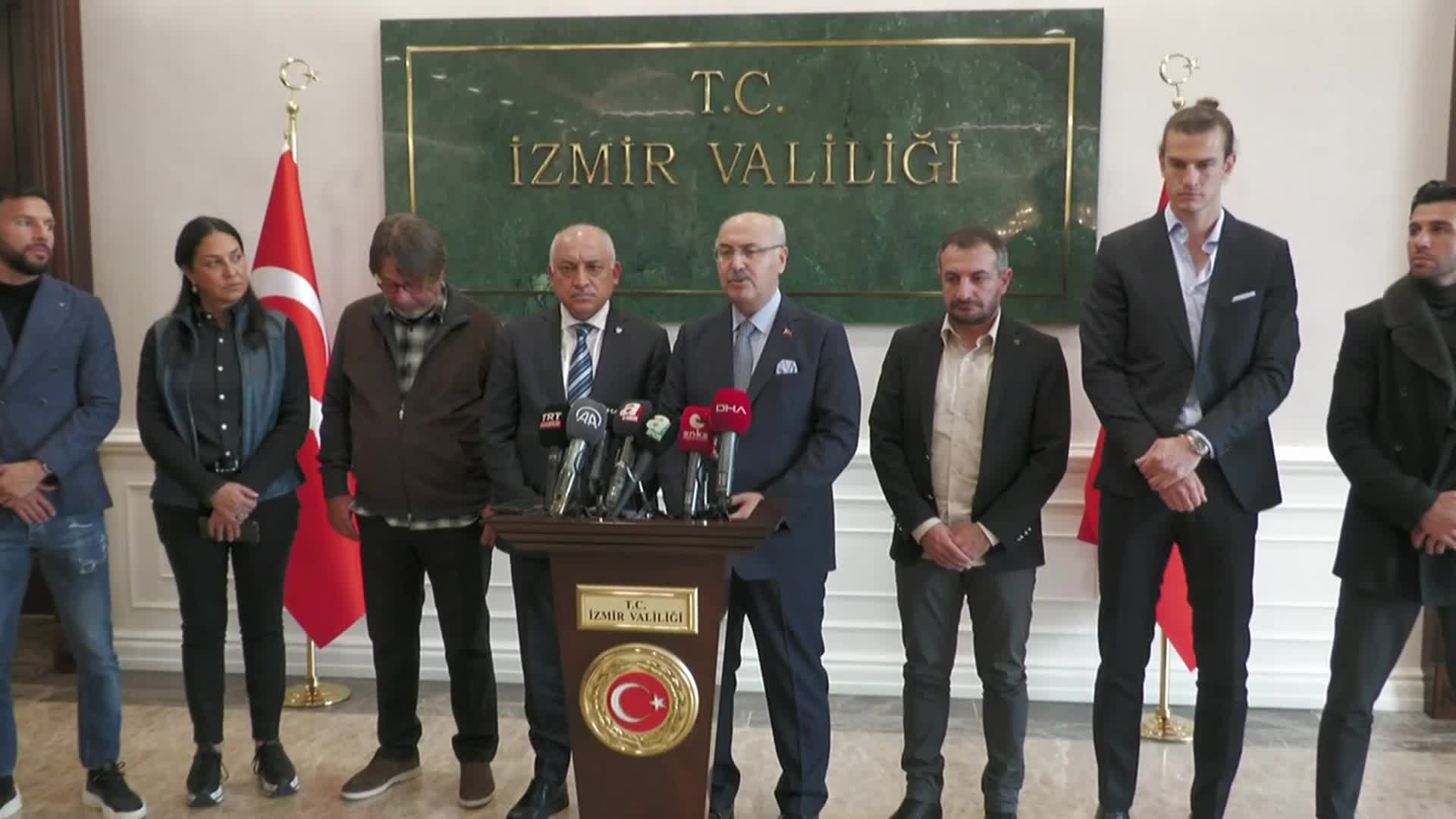 FUTBOL FEDERASYONU BAŞKANI BÜYÜKEKŞİ'DEN GÖZTEPE-ALTAY MAÇI AÇIKLAMASI: "FUTBOLUMUZA YAPILMIŞ SALDIRI OLARAK GÖRÜYORUZ"