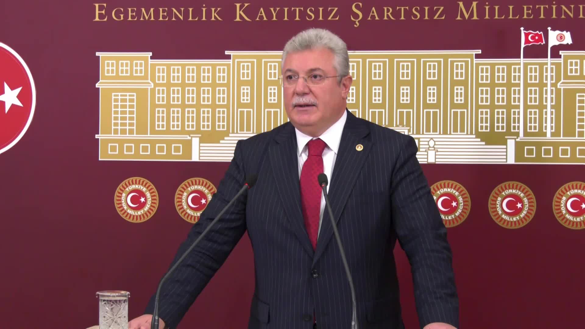 MUHAMMET EMİN AKBAŞOĞLU, EYT DÜZENLEMESİ İÇİN YILBAŞINI İŞARET ETTİ: “ARALIK AYI İÇERİSİNDE YAPMA PLANIMIZ SÖZ KONUSU. EN KÖTÜ İHTİMALLE, 2023 BAŞINDA YASALAŞMASINA ŞAHİT OLMUŞ OLACAĞIZ”