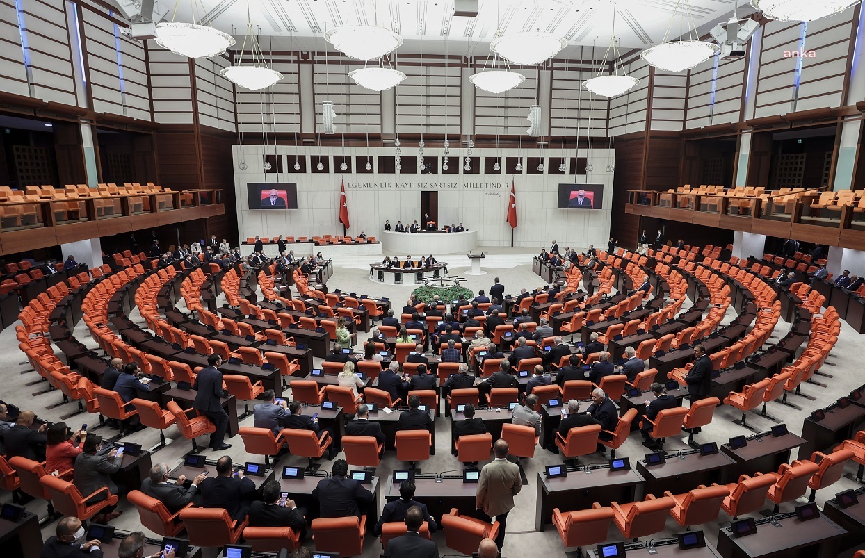 TBMM GENEL KURULU’NDA, TÜTÜN KANUN TEKLİFİNİN İLK BÖLÜMÜ KABUL EDİLDİ