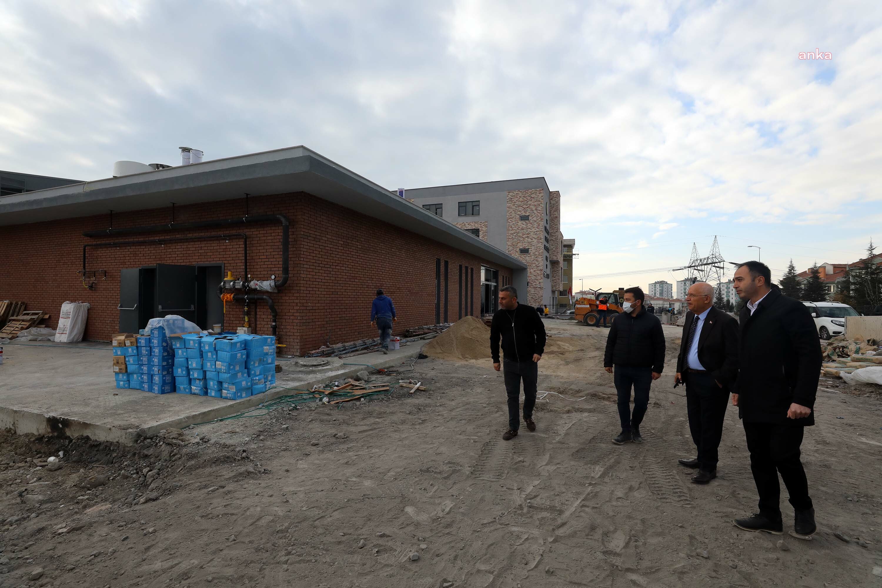 YENİMAHALLE BELEDİYESİ’NİN BEŞİNCİ YÜZME HAVUZU AÇILIYOR