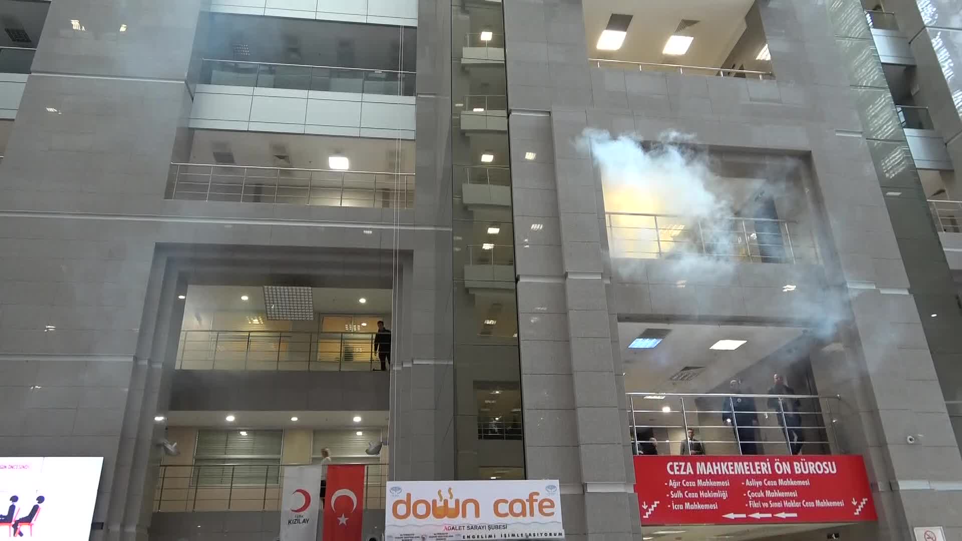 İSTANBUL ADLİYESİ’NDE YANGIN TATBİKATI YAPILDI