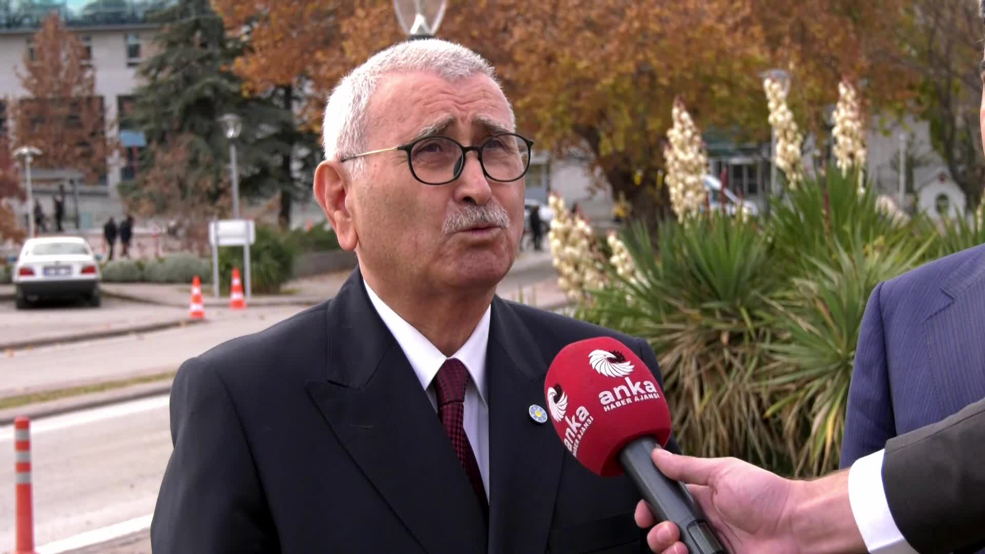 İYİ PARTİLİ YILMAZ VE CİNİSLİ, MERKEZ BANKASI BAŞKANI KAVCIOĞLU’NA TEPKİ GÖSTEREREK KOMİSYONU TERK ETTİ... CİNİSLİ: “BUGÜN ASKERİ VESAYET YERİNE BİR BÜROKRATİK VESAYET GELMİŞTİR”