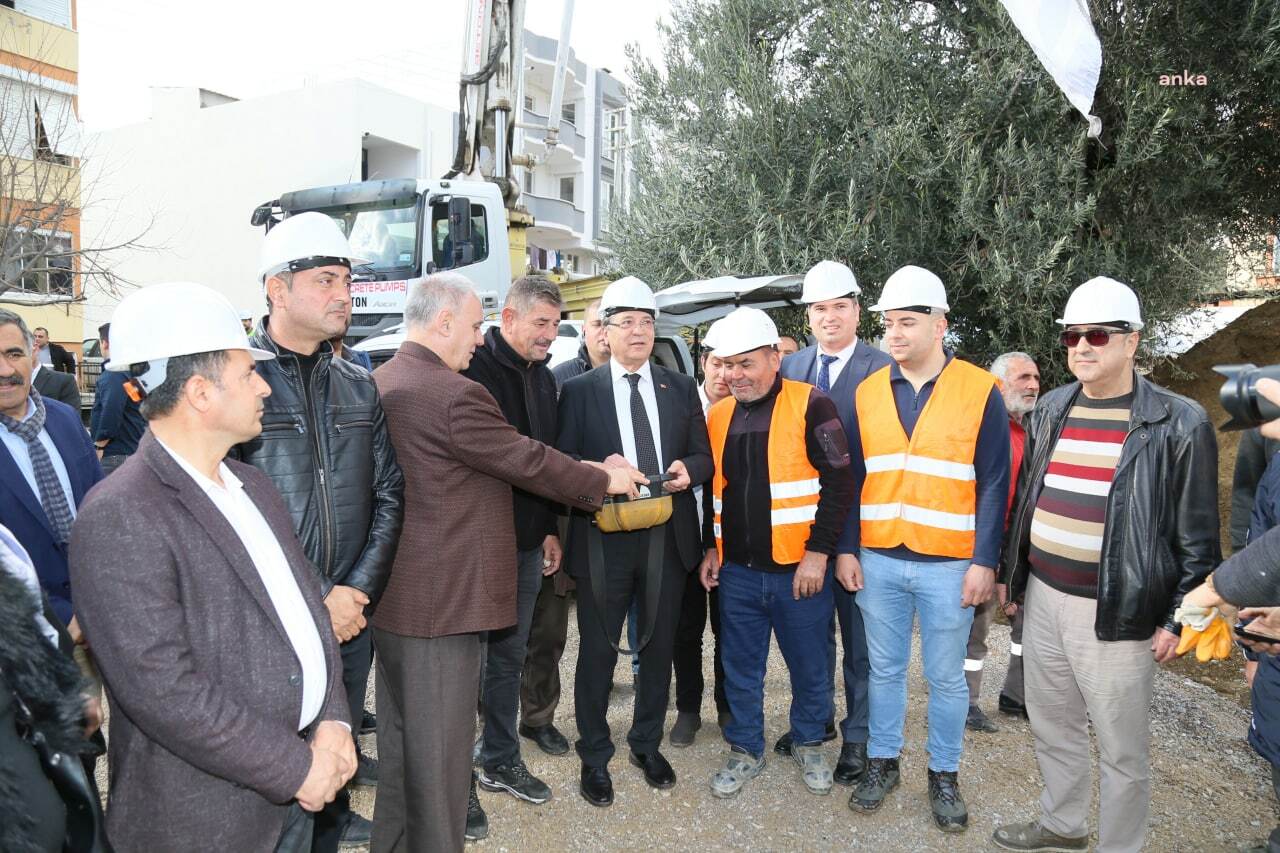 EDREMİT’TE TUZCUMURAT MAHALLE EVİ’NİN TEMELİ ATILDI