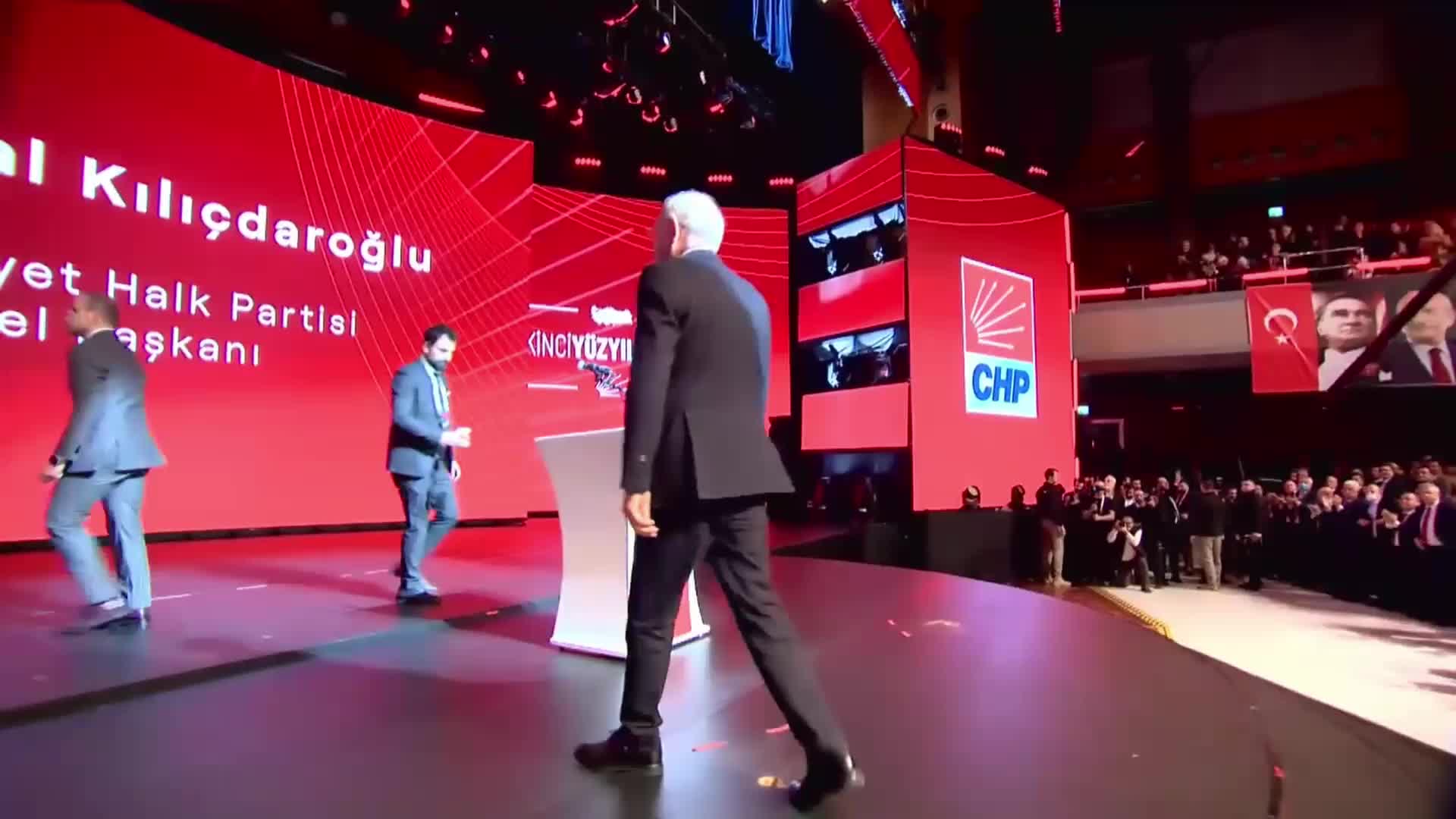 CHP’NİN “İKİNCİ YÜZYILA ÇAĞRI” BULUŞMASI… KILIÇDAROĞLU: "BU, BENİM GÜZEL ÜLKEME BIRAKACAĞIM EN BÜYÜK VE EN GÜZEL MİRASIM OLACAK"