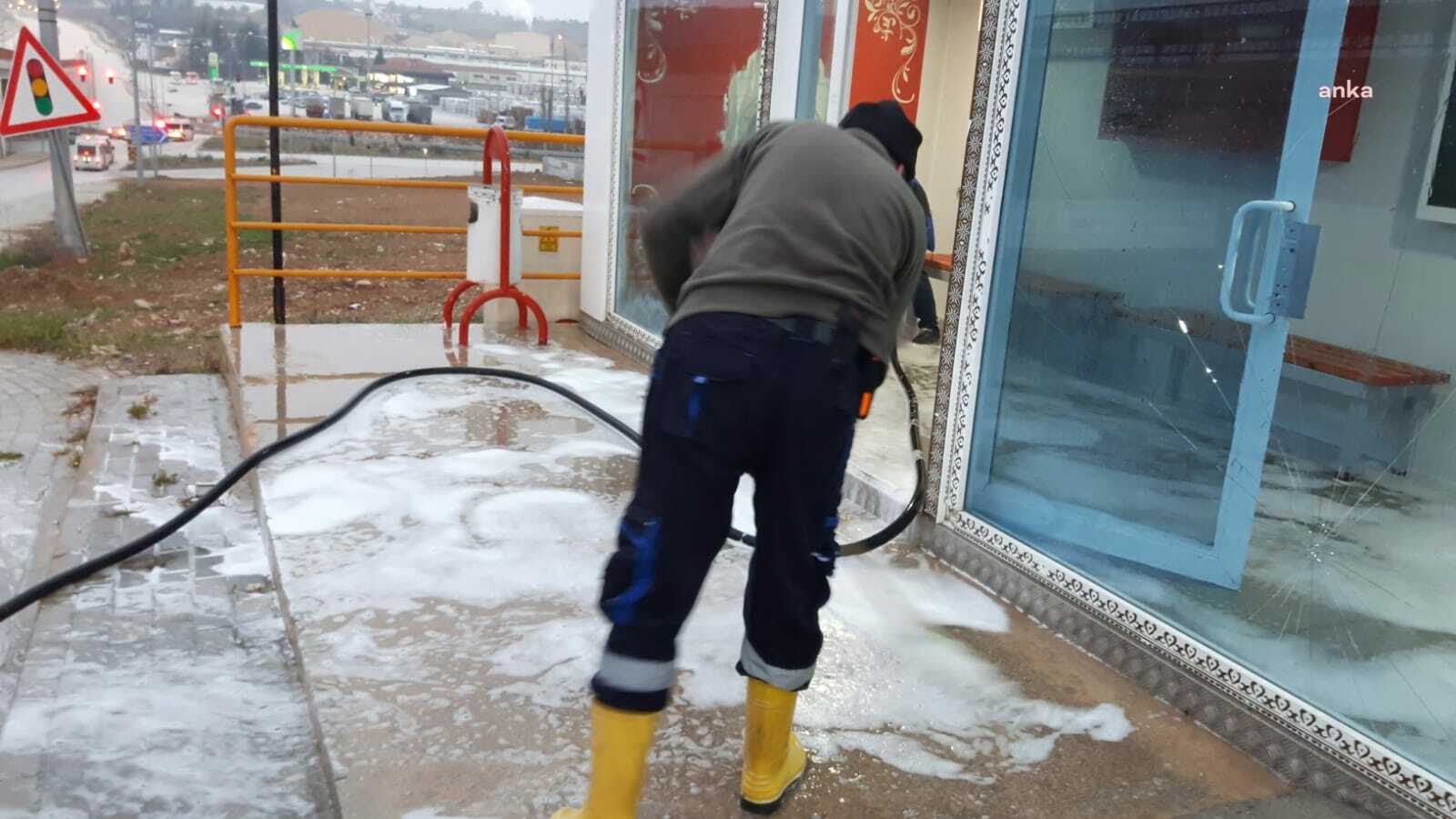 BİLECİK BELEDİYESİ’NDEN AKILLI DURAKLARDA TEMİZLİK ÇALIŞMASI