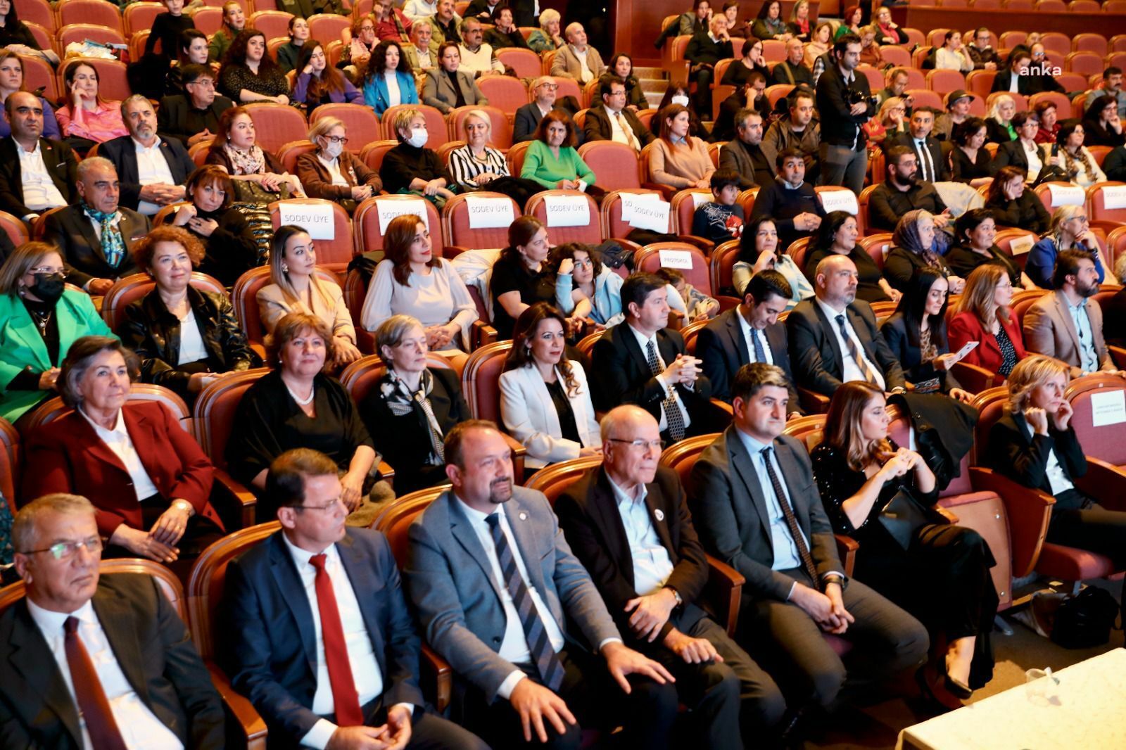 ÇİĞLİ BELEDİYESİ’NİN ‘MOR AKADEMİ PROJESİ’NE SODEV’DEN ÖDÜL