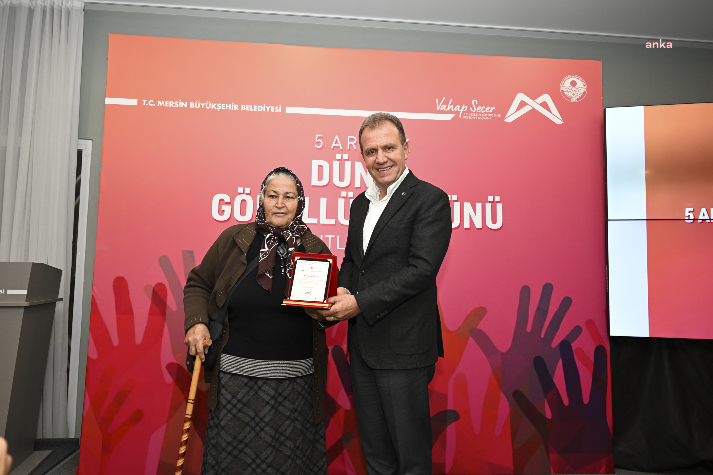 VAHAP SEÇER VE MERAL SEÇER, ‘GÖNÜLLÜLER GÜNÜ PROGRAMI'NA KATILDI