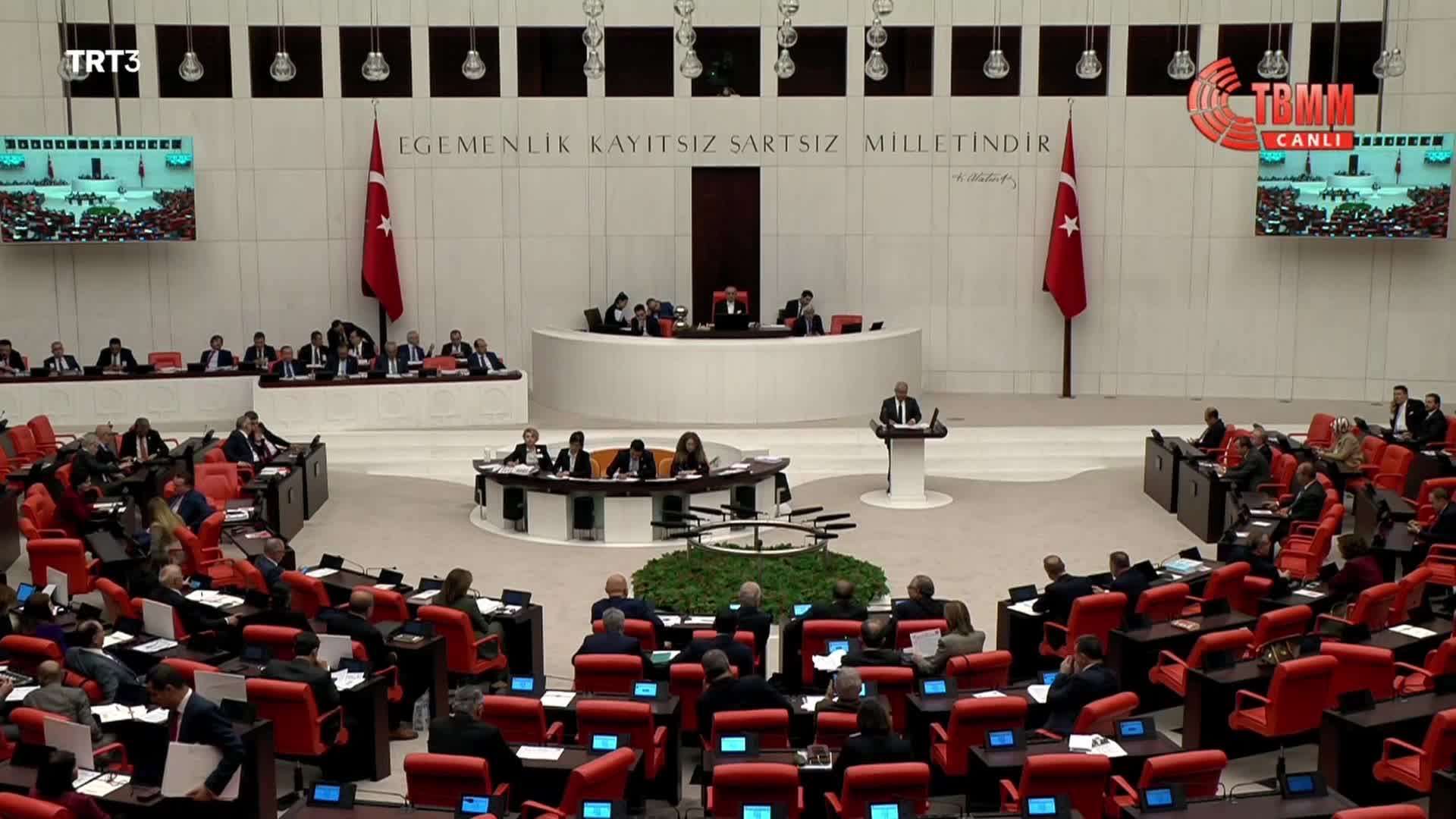 TBMM KÜRSÜSÜNDE KÜRTÇE KONUŞMA TARTIŞMASI