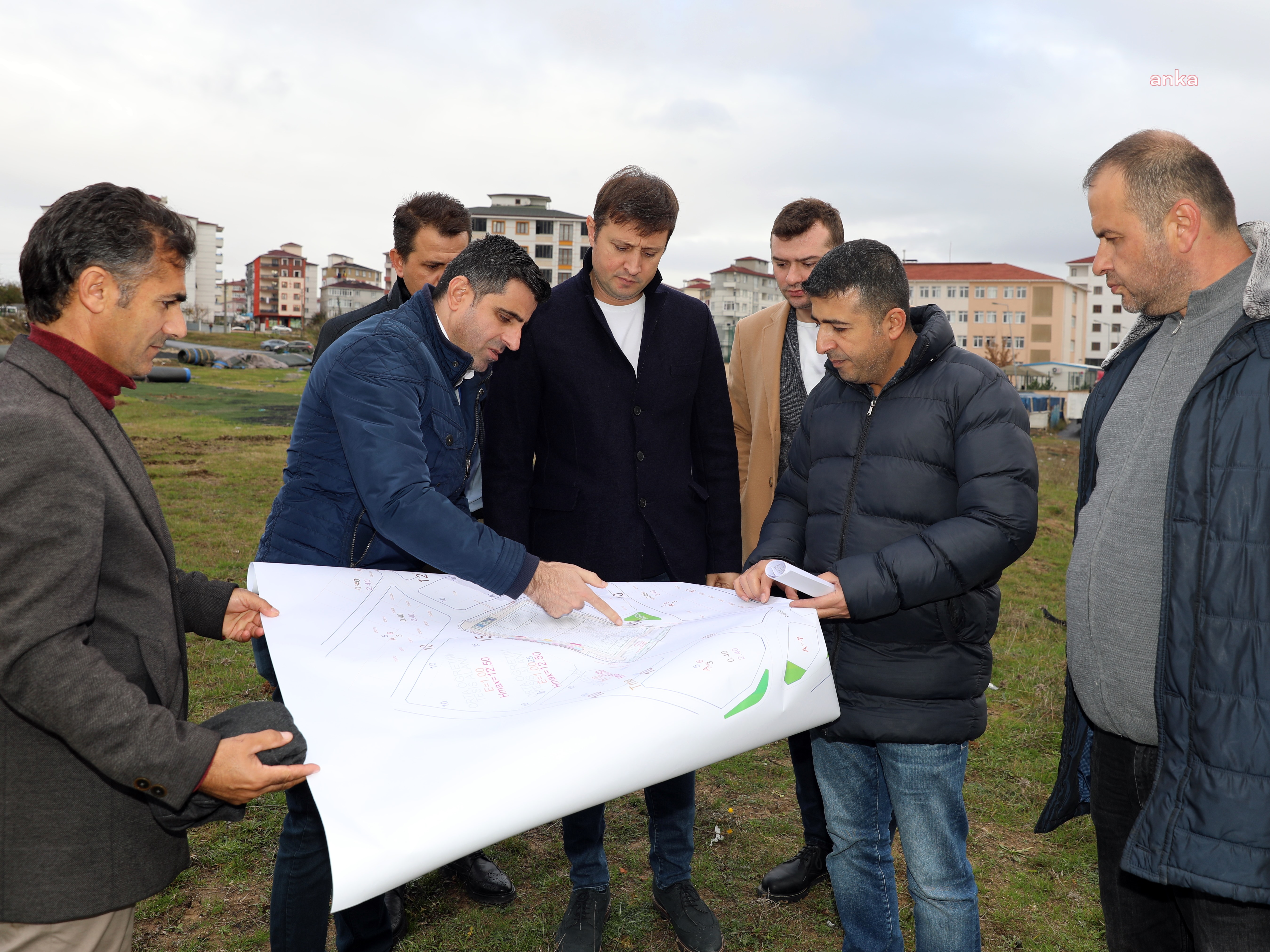 ÇERKEZKÖY'DE KIZILPINAR FUTBOL SAHASININ YAPIM ÇALIŞMALARI DEVAM EDİYOR
