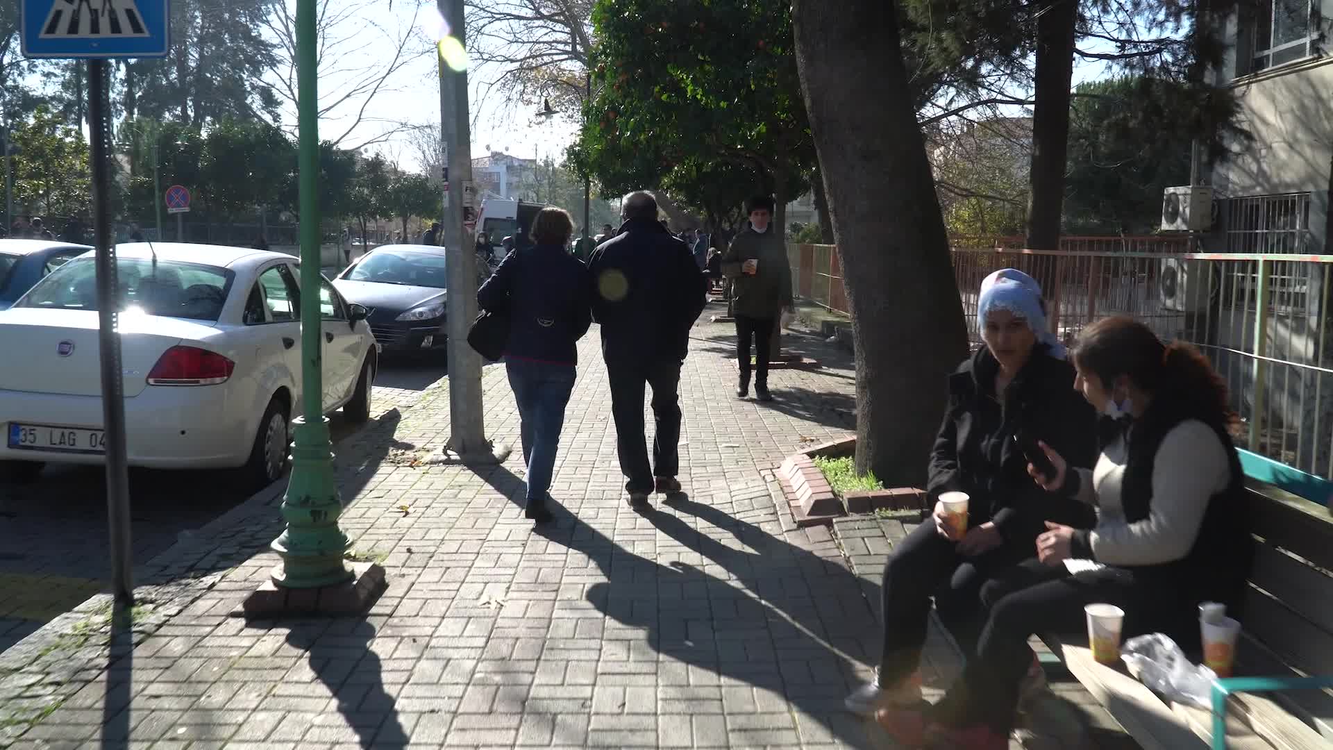 İZMİR BÜYÜKŞEHİR BELEDİYESİ 50 BİN ÖĞRENCİYE KURU ÜZÜM VE FINDIK DAĞITACAK
