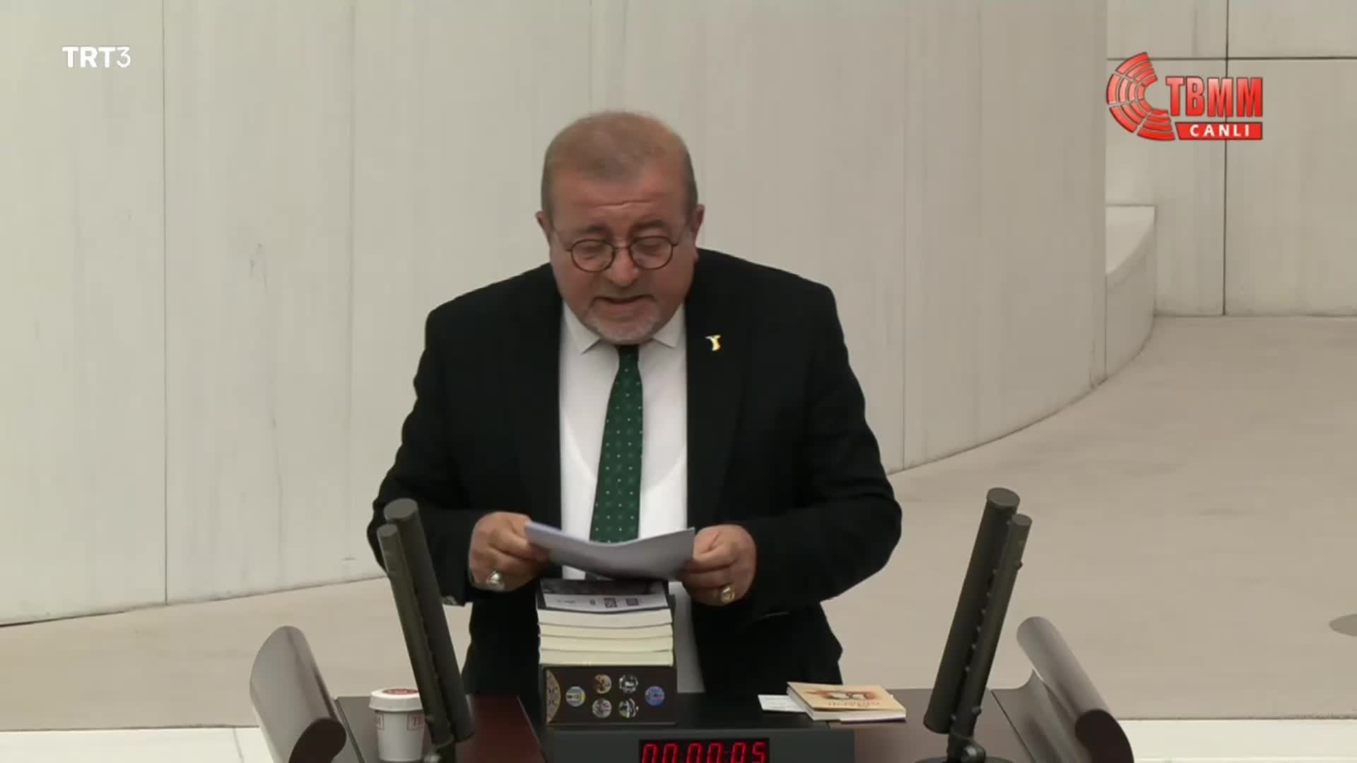 KEMAL BÜLBÜL’DEN BAKAN ERSOY’A 'CEM' TEPKİSİ: "OKÇULUK, MESİR MACUNU İLE BENİM İBADETİMİ NİYE BİR ARAYA KOYUYORSUNUZ"