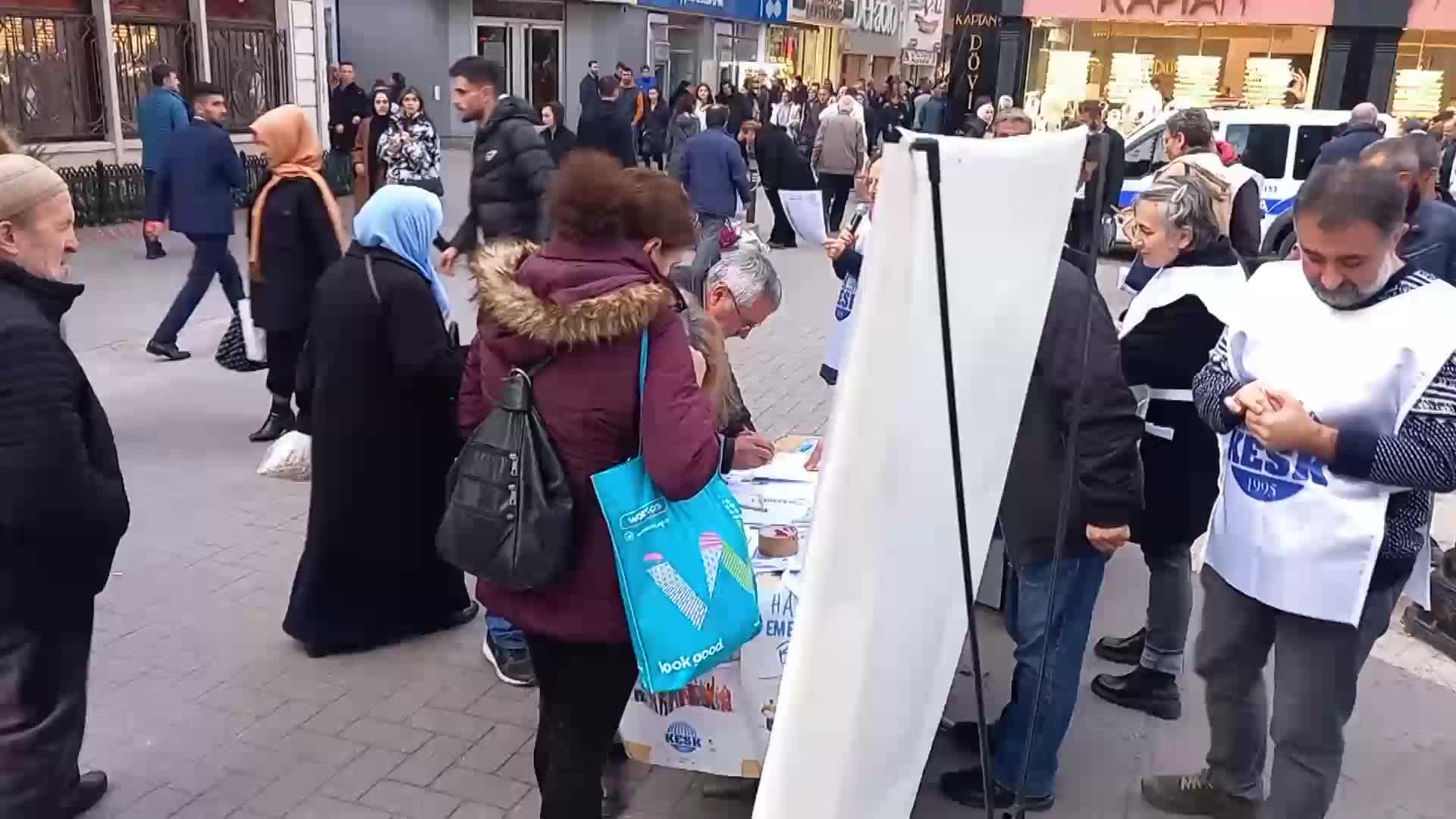 KESK SAMSUN ŞUBELER PLATFORMU, 17 ARALIK MİTİNGİ İÇİN KAMPANYA BAŞLATTI. SAMSUNLU VATANDAŞ, ARTAN FİYATLARDAN YAKINDI: "NE ZAMAN EVLENİRİZ BİLİYOR MUSUNUZ, MEZARA GİRİNCE BELKİ EVLENEBİLİRİZ"