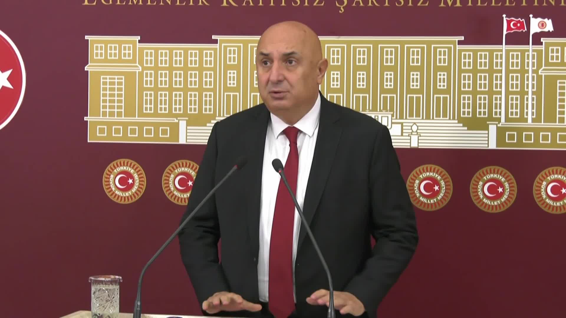 ENGİN ÖZKOÇ: "AİLE BAKANLIĞI’NIN GÖREVİ BU DAVALARA MÜDAHİL OLMAK DEĞİL, BU OLAYLARININ OLMASINA NEDEN OLAN FAKTÖRLERİ ORTADAN KALDIRACAK ÇALIŞMALARI YAPMAKTIR"