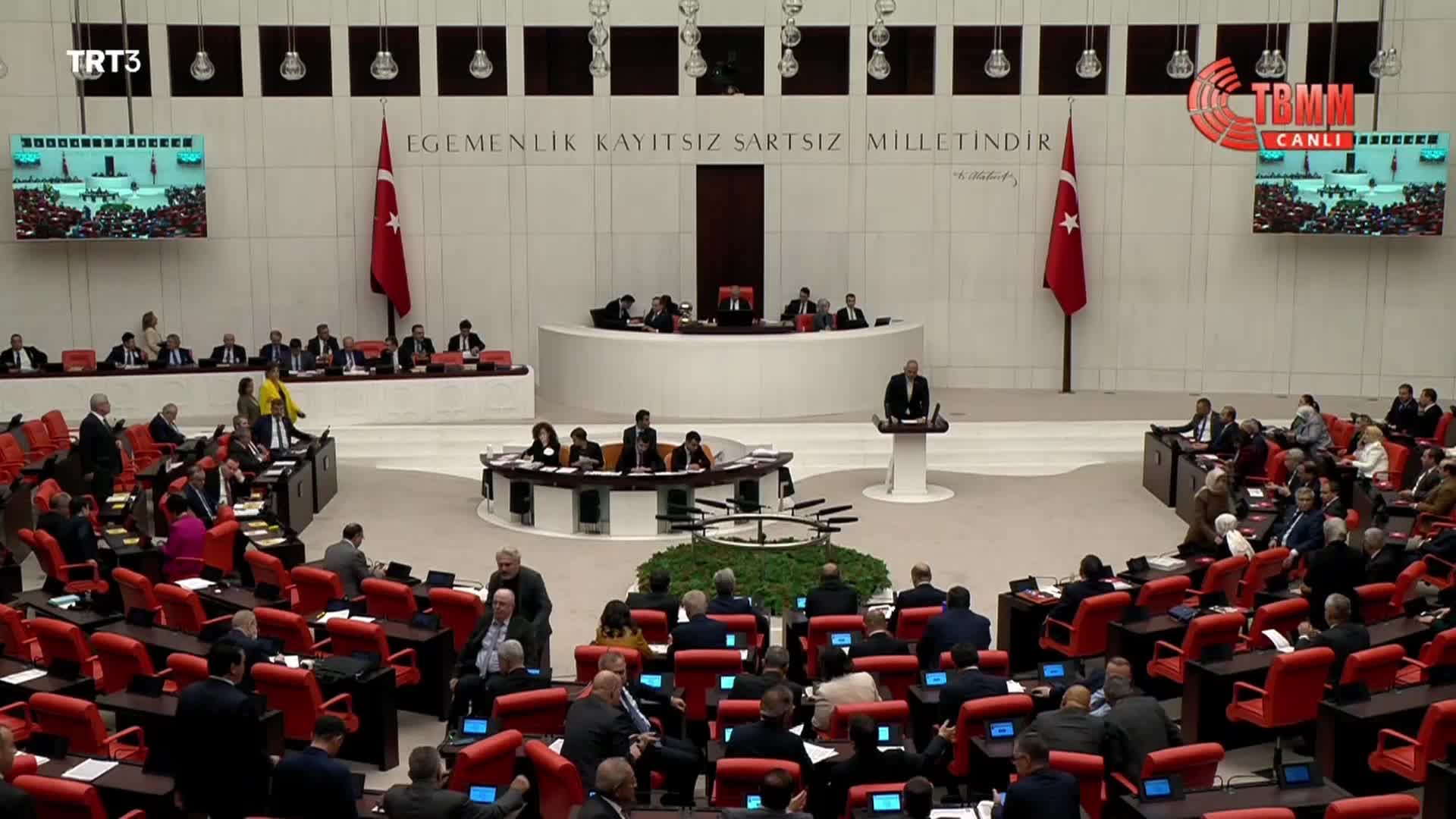 KÜLTÜR BAKANI ERSOY’DAN FİRMASINA VERİLEN TEŞVİKLE İLGİLİ SAVUNMA: BU BELGEYİ ALMAK İÇİN BAKAN OLMAYA GEREK YOK