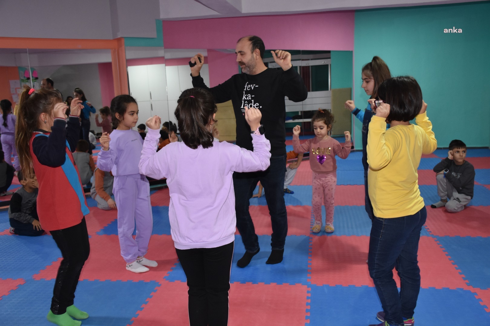 GERMENCİK BELEDİYESİ'NİN HALK OYUNLARI KURSUNA KAYITLAR SÜRÜYOR