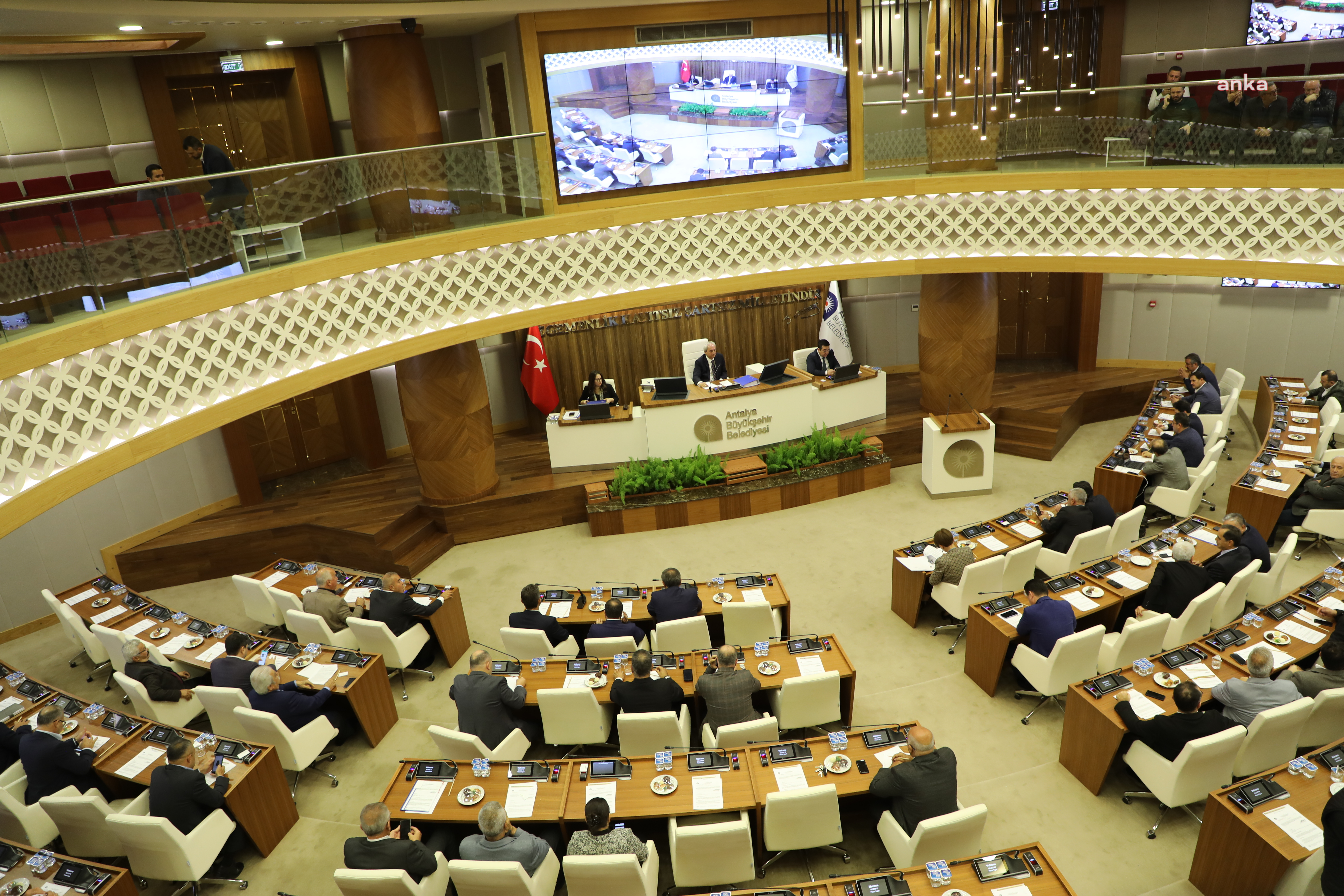 ANTALYA BÜYÜKŞEHİR MECLİSİ’NDEN ÇOCUK İSTİSMARINA ORTAK TEPKİ