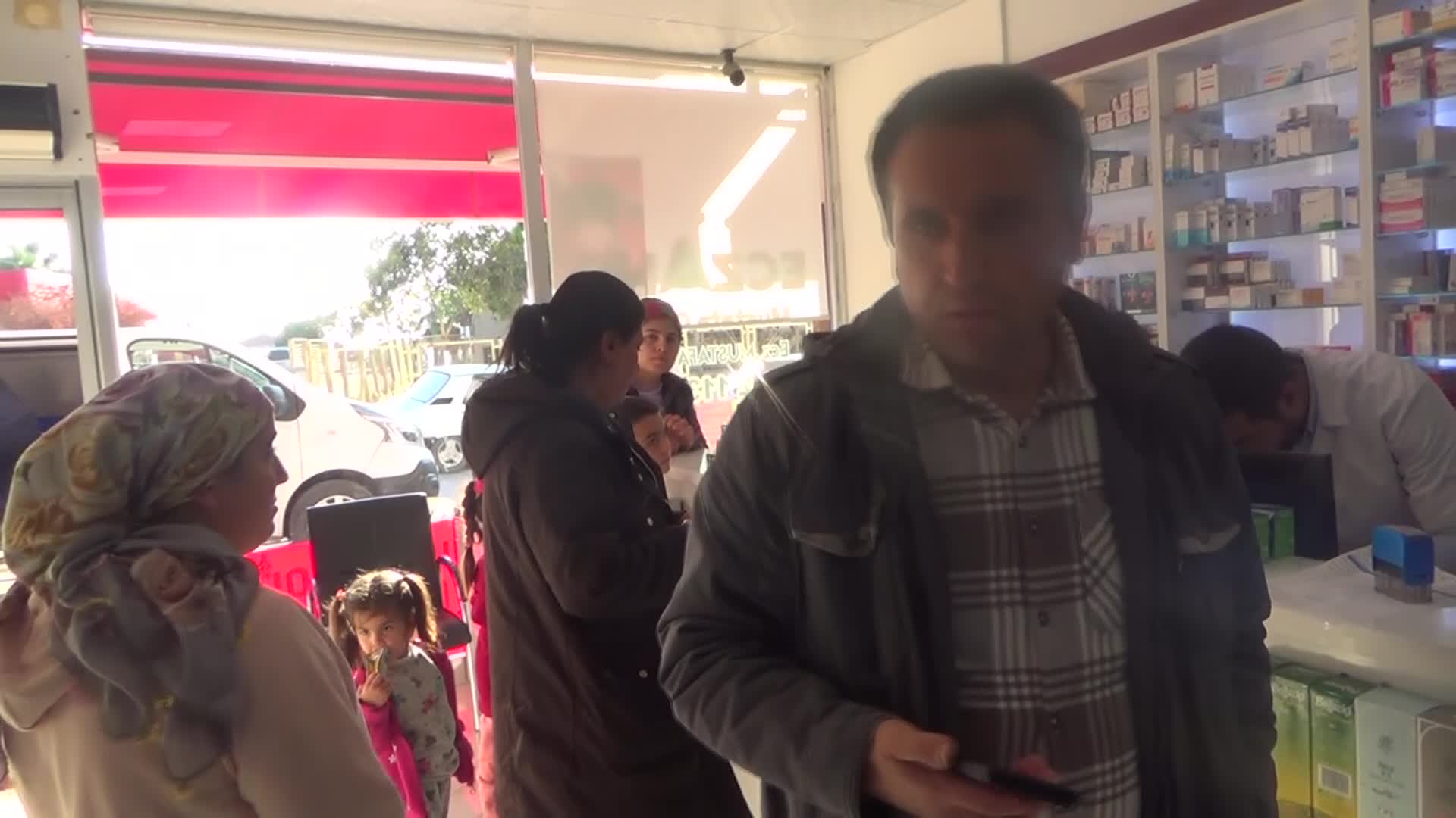 OSMANİYELİ ECZACI: “ÖNÜMÜZDEKİ GÜNLERDE BİZİ DAHA KÖTÜ GÜNLER, DAHA YOK GÜNLER BEKLİYOR”