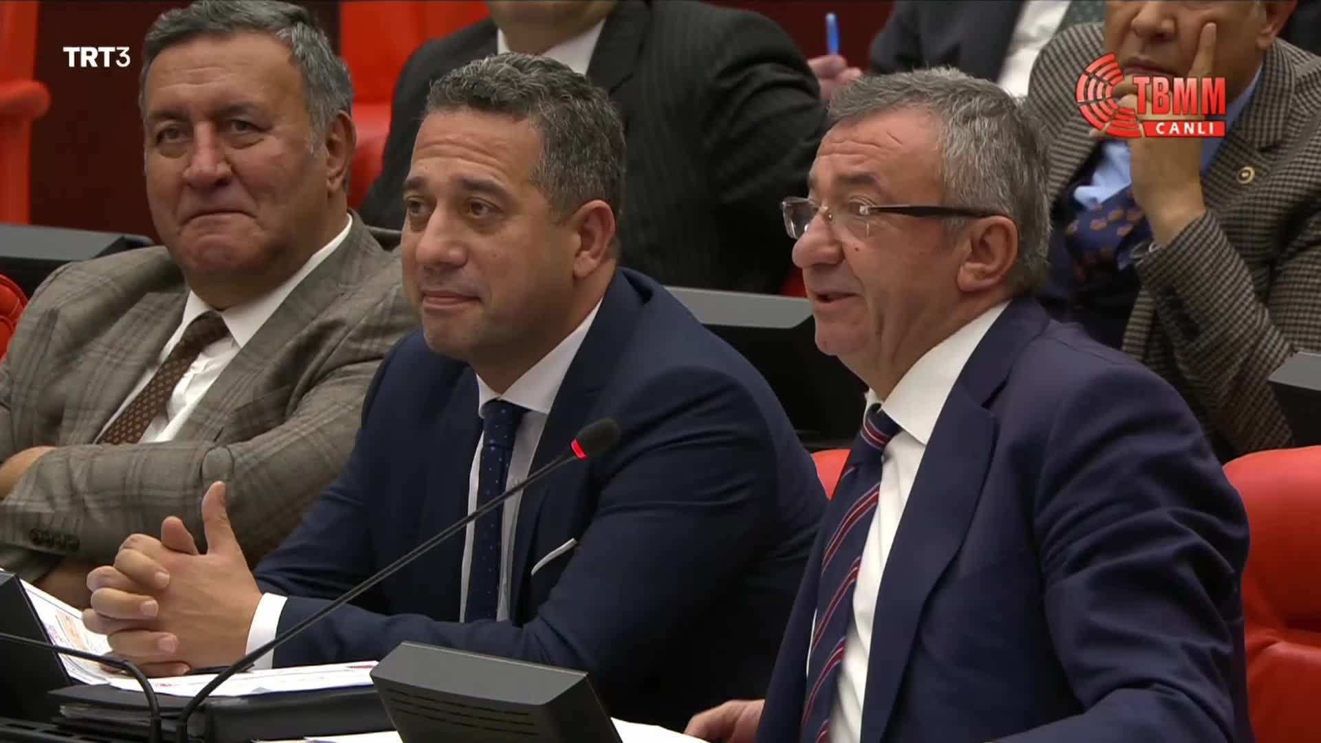 ENGİN ALTAY: "HAMBURGER YEDİ KILIÇDAROĞLU AMA ÇOCUKLARININ BOĞAZINDAN HARAM GEÇMEDİ; ABD'DE HAMBURGER YEDİK AMA ABD’DEN EMİR ALMADIK"