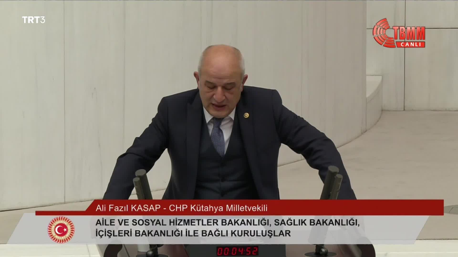ALİ FAZIL KASAP, BAKAN KOCA’YA SMA’LI ÇOCUKLARI HATIRLATTI: "ÖLEN 300 ÇOCUĞUN VEBALİNİ NASIL VERECEKSİNİZ?"