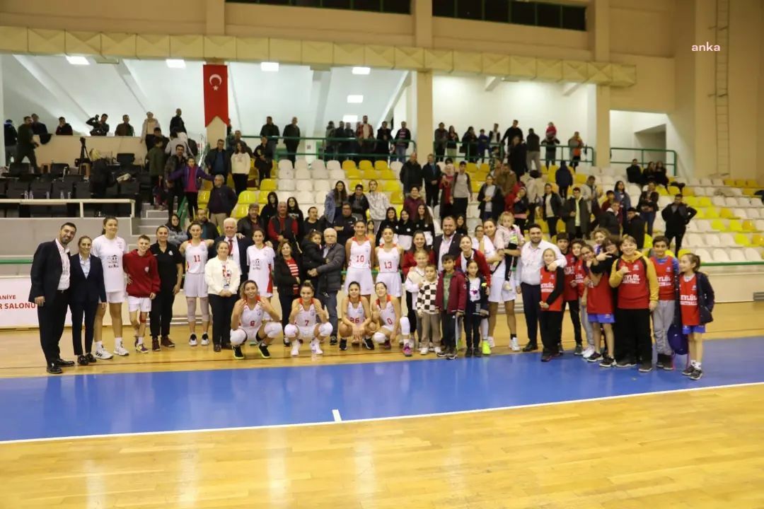 BURHANİYE BELEDİYESPOR KADIN BASKETBOL TAKIMI, MENEMENSPOR’A GALİP GELDİ