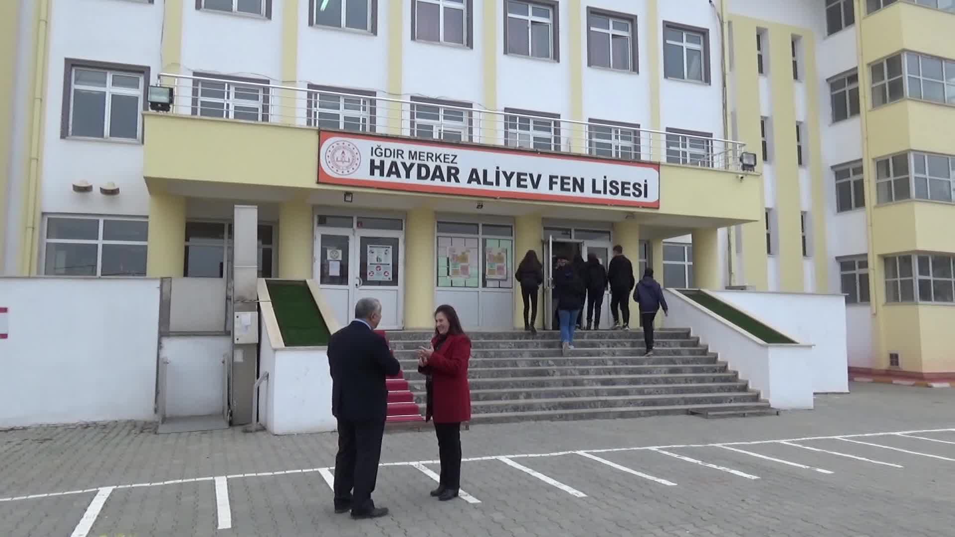 ESKİ AZERBAYCAN CUMHURBAŞKANI HAYDAR ALİYEV İÇİN IĞDIR'DA ADINI TAŞIYAN OKULDA ANMA TÖRENİ DÜZENLENDİ