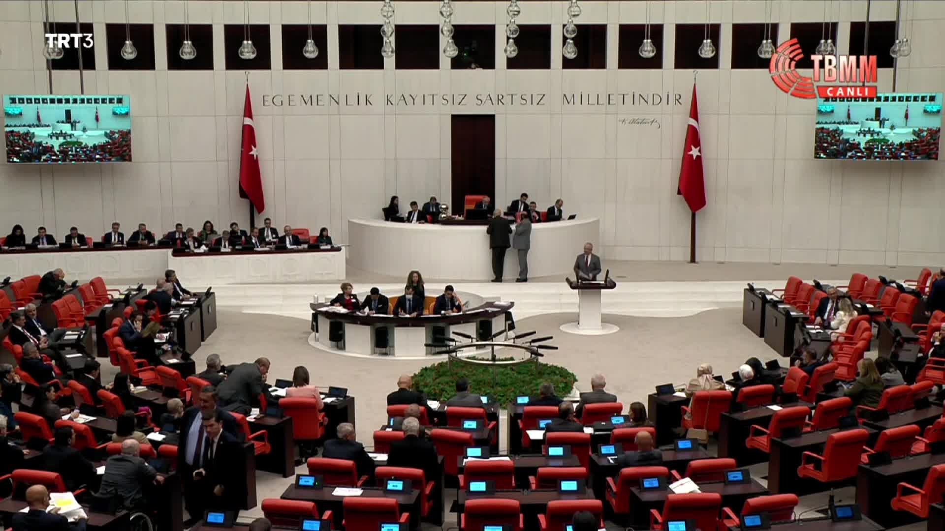 RIDVAN TURAN: YAKLAŞIK 800 MİLYAR TL’LİK SERMAYENİN, BURJUVAZİNİN, PATRONLARIN ALINMAYAN VERGİSİ VAR. BÜTÇEYİ YOKSULLARDAN TOPLAYAN, ZENGİNLERİN VERGİSİNİ AFFEDİYOR