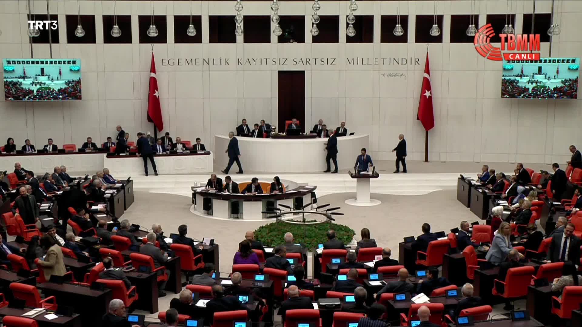 ABDULKADİR KARADUMAN’DAN AKP’LİLERE BÜTÇE ELEŞTİRİSİ: “BU, EPİSTEMOLOJİK BİR KOPUŞ DEĞİL, ONTOLOJİK BİR YOK OLUŞTUR”