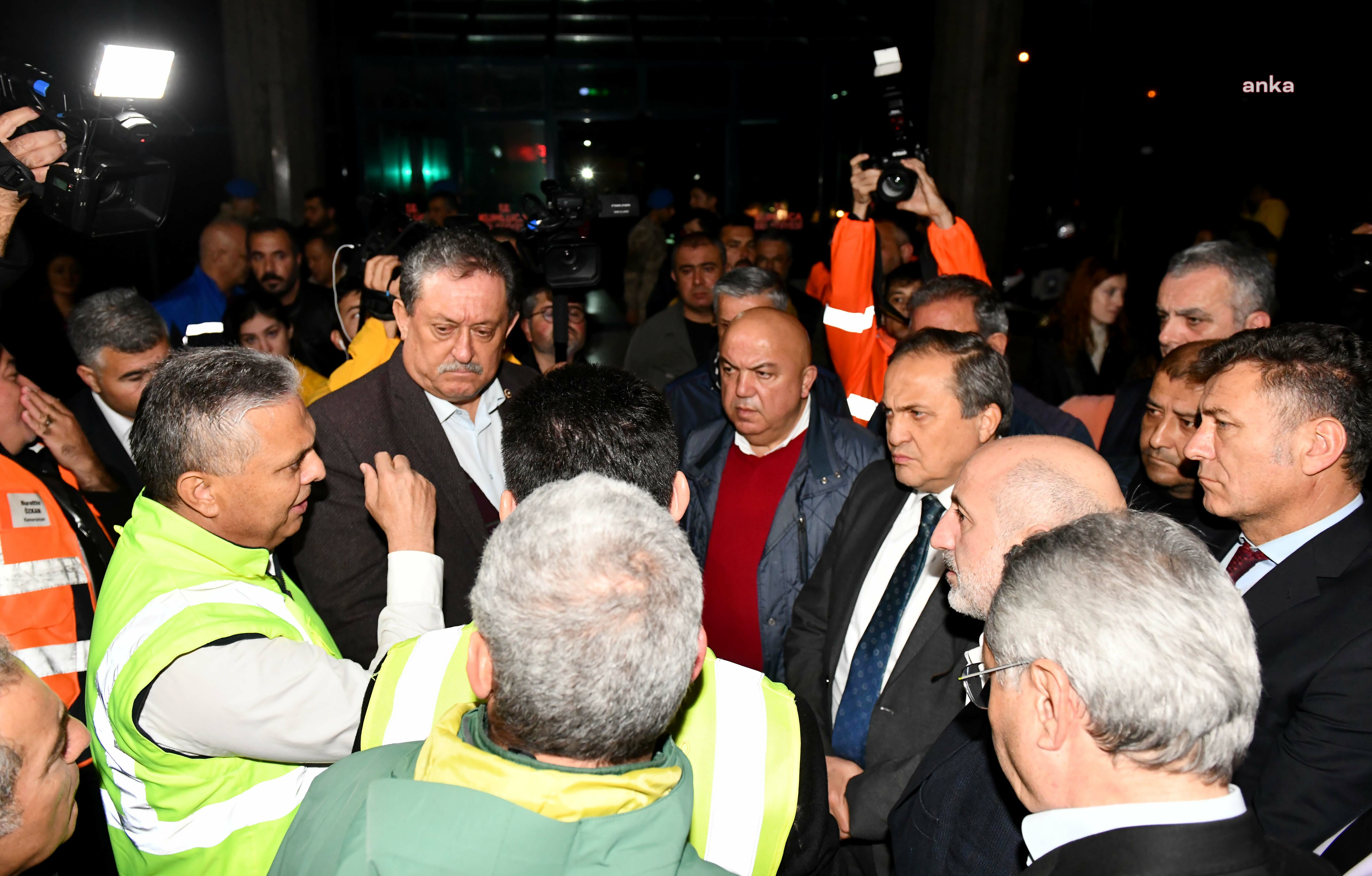 MURATPAŞA BELEDİYE BAŞKANI UYSAL, SEL AFETİ YAŞANAN KUMLUCA’DA İNCELEMELERDE BULUNDU