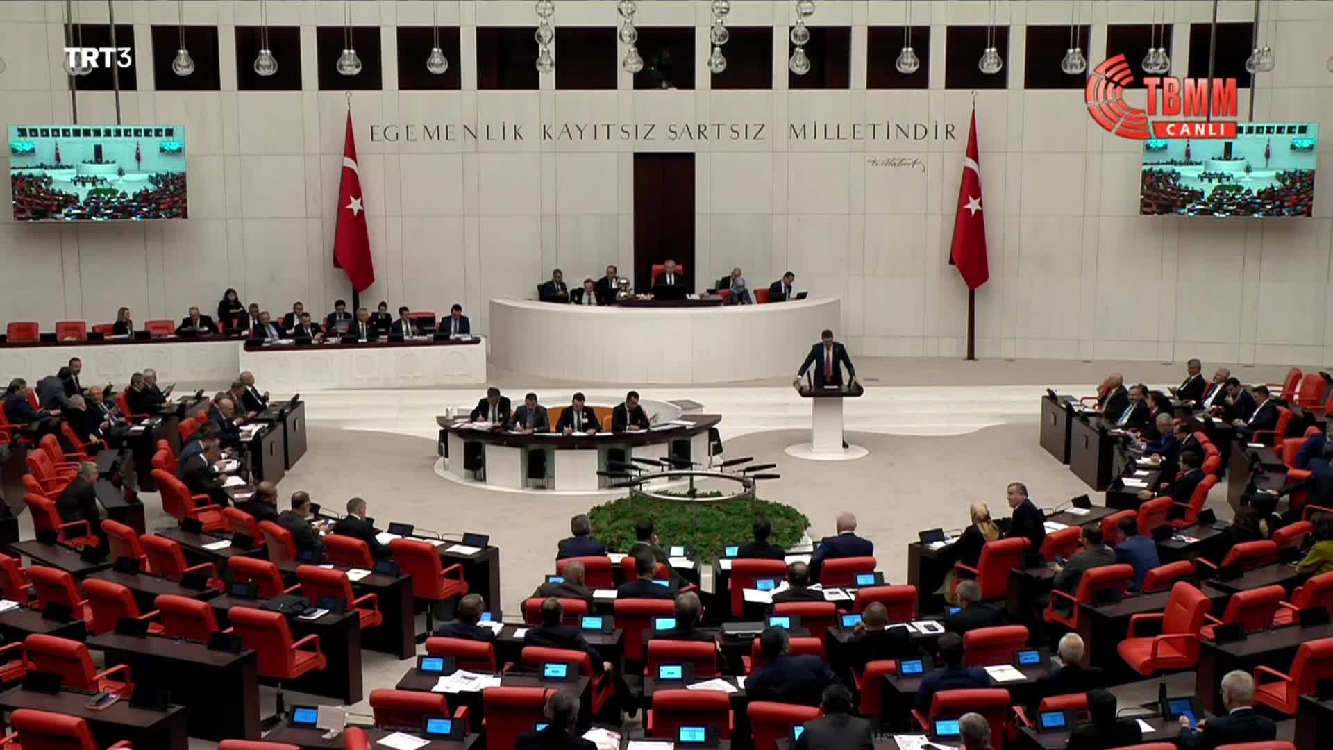 ENSAR AYTEKİN: “DOYMADILAR. ŞİMDİ MECLİS'E SUNDUKLARI TEKLİFLE GİDERAYAK DÜNYALIKLARINI YAPMAYA ÇALIŞIYORLAR"