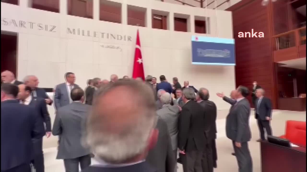 İYİ PARTİLİ ÖRS’E, TBMM GENEL KURULU’NDA YUMRUK ATAN AKP’Lİ IŞIK: “RAHATSIZLIK VERİCİ GÜNDEMDEN DOLAYI ÜZGÜNÜM. İSTİRAHAT SÜREM BİTTİKTEN SONRA SAYIN ÖRS'LE BİR ARAYA GELMEKTEN MEMNUN OLURUM”