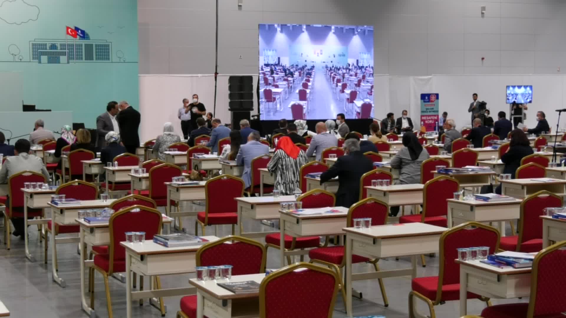 İBB MECLİSİ'NDE AKP VE MHP'DEN KENTER TİYATROSU ÇARKI!
